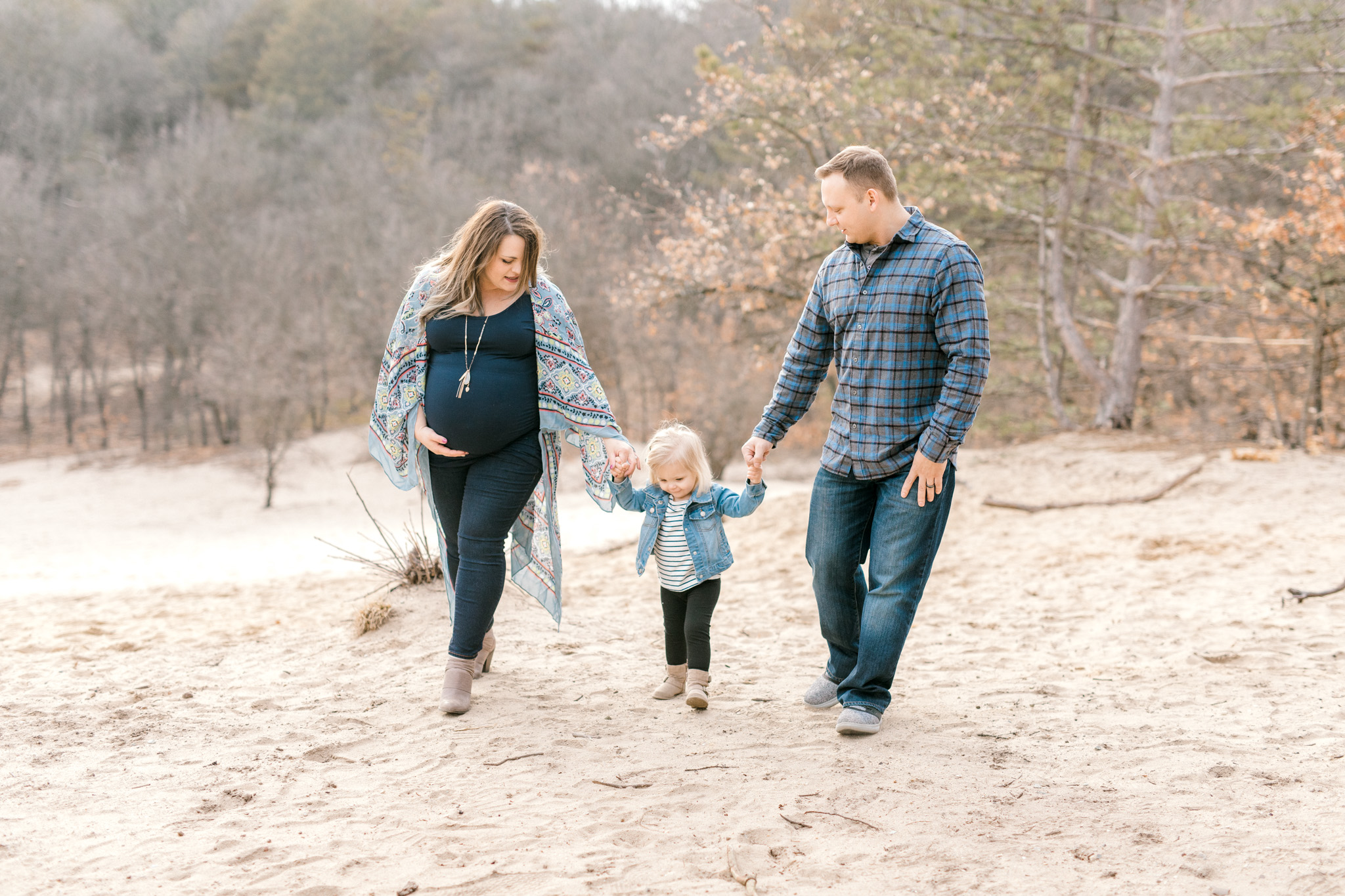Beautiful outdoor lifestyle maternity session | Family of 4 Maternity | Spring Maternity Session | West Michigan Maternity Photographer | Laurenda Marie Photography