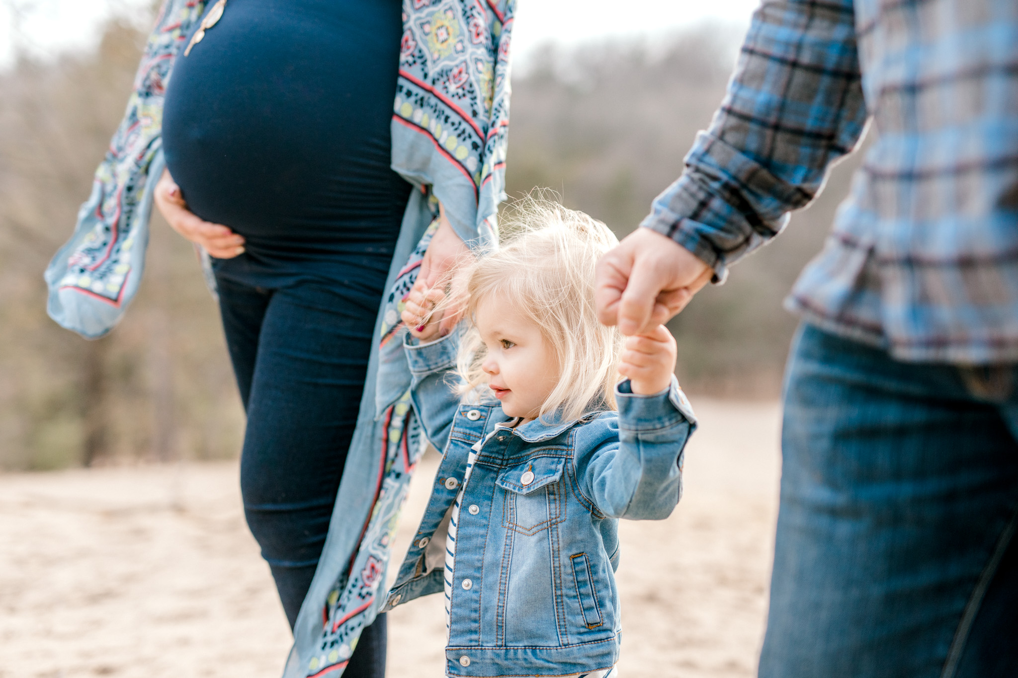Beautiful outdoor lifestyle maternity session | Family of 4 Maternity | Spring Maternity Session | West Michigan Maternity Photographer | Laurenda Marie Photography