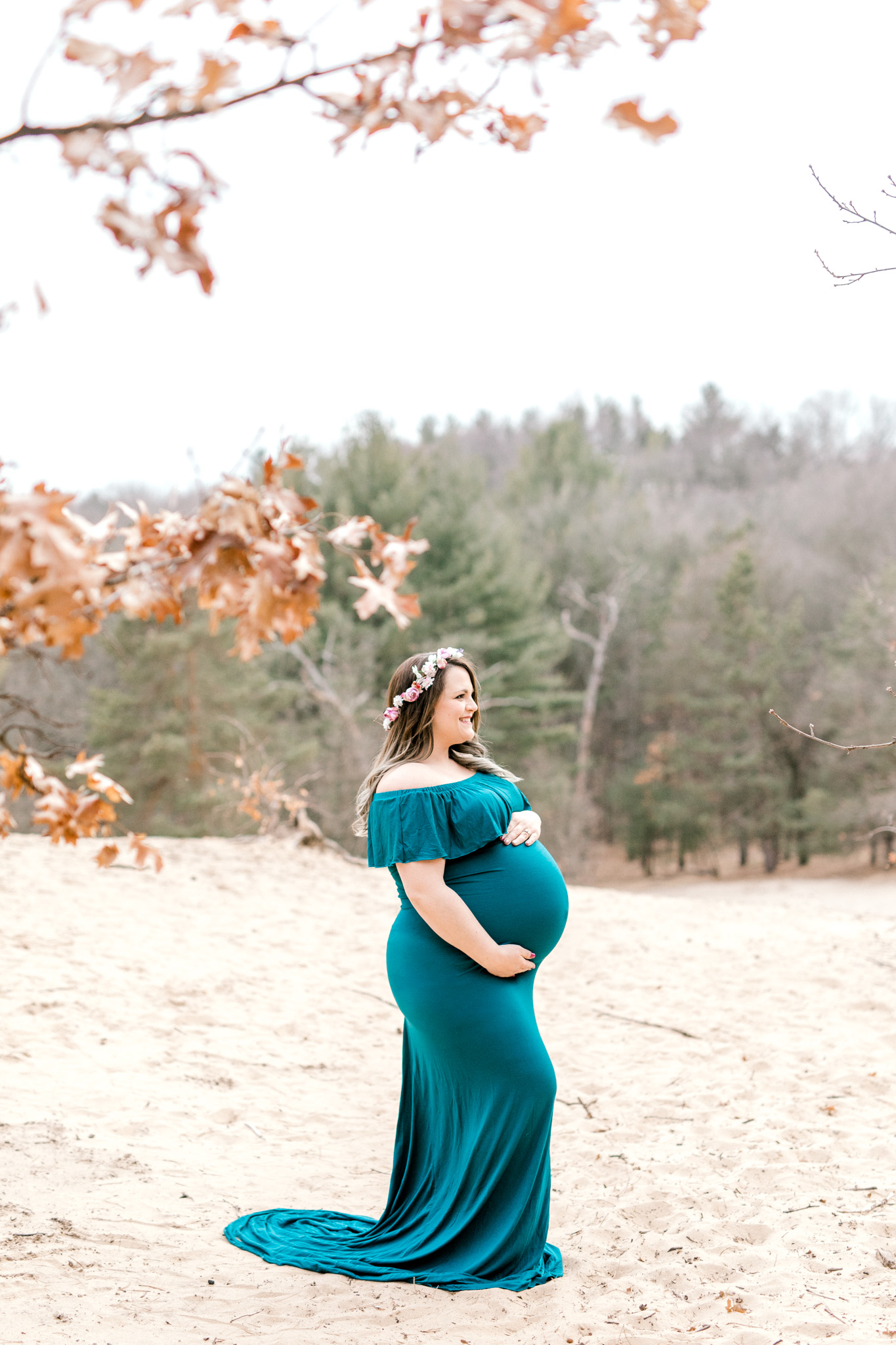 Beautiful outdoor lifestyle maternity session | Family of 4 Maternity | Spring Maternity Session | West Michigan Maternity Photographer | Laurenda Marie Photography