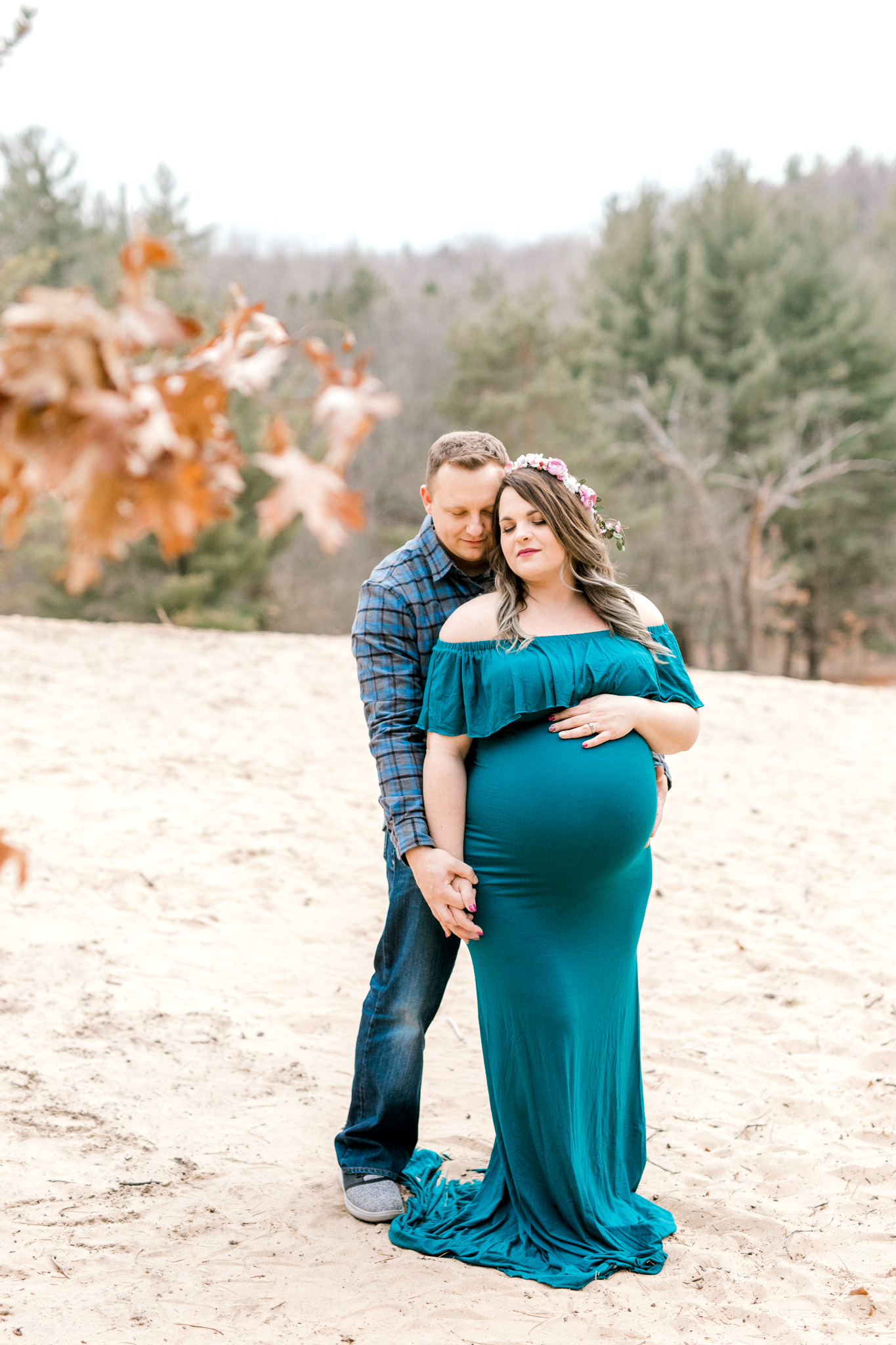 Beautiful outdoor lifestyle maternity session | Family of 4 Maternity | Spring Maternity Session | West Michigan Maternity Photographer | Laurenda Marie Photography