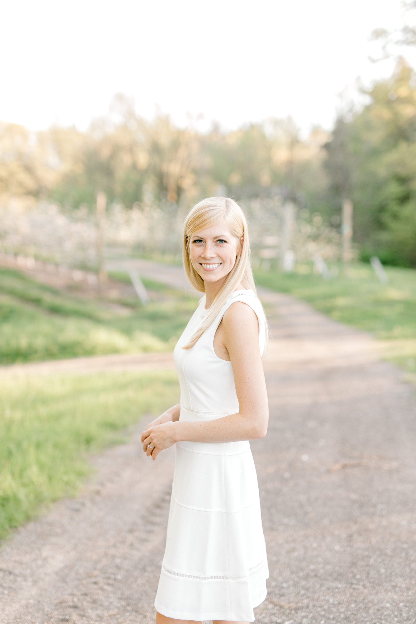 A sweet spring engagement session at the orchard | laurenda marie photography | west michigan weddings | west michigan engagement