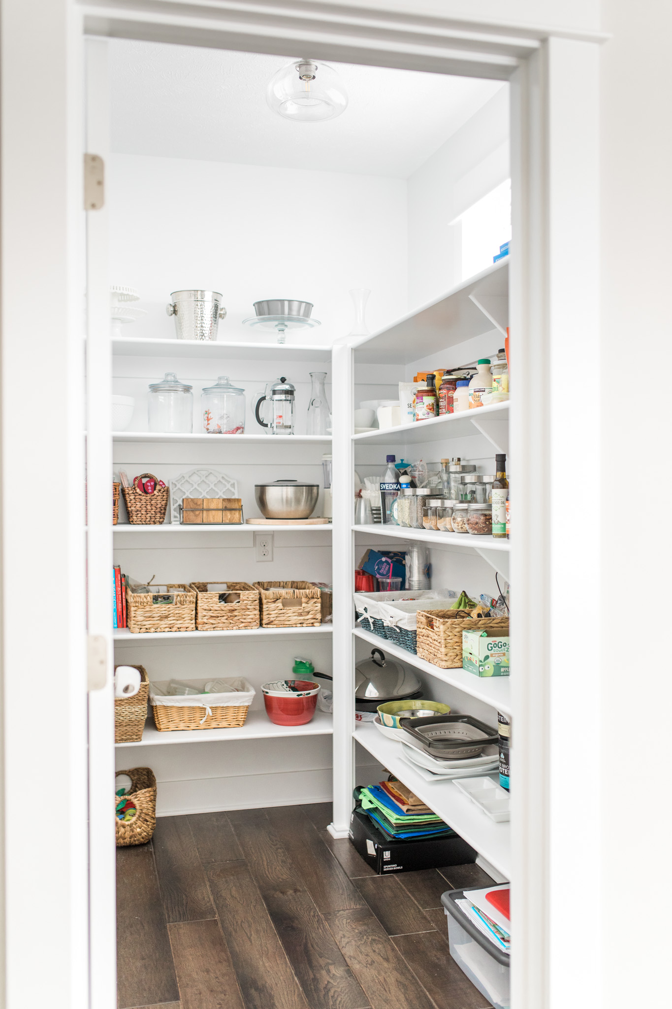 My White Modern Farmhouse Dream Kitchen | Industrial Kitchen | Fixer Upper Style Kitchen | Gray & White Kitchen | Apron Sink & Subway Tile