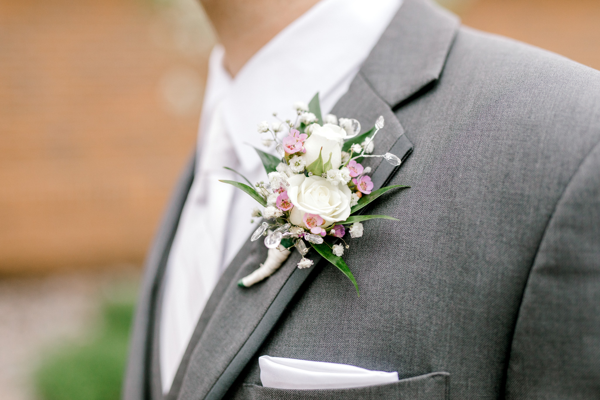 Beautiful Lavender Spring Wedding | Modern Bride | Laurenda Marie Photography | Michigan Weddings