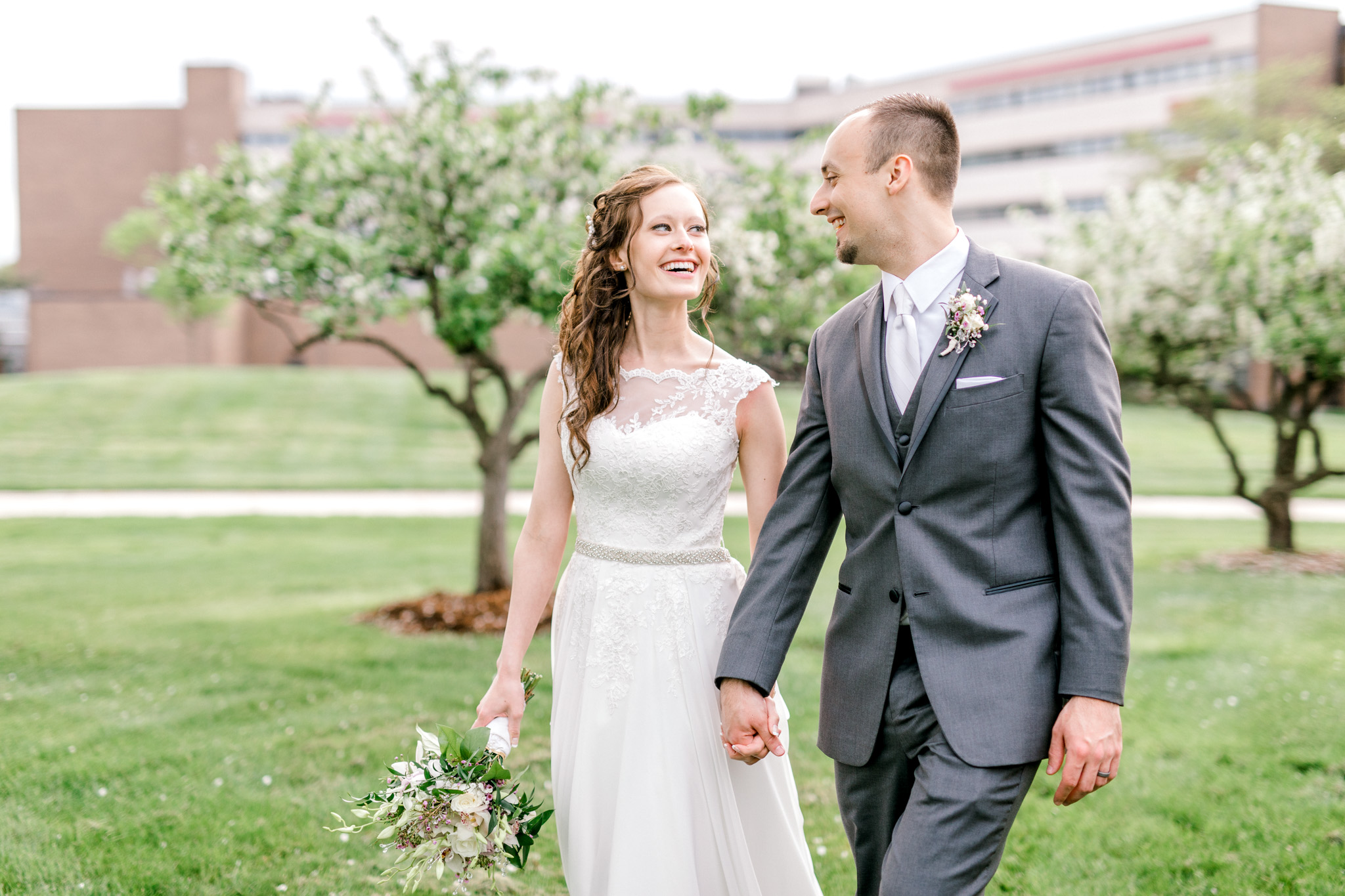 Beautiful Lavender Spring Wedding | Modern Bride | Laurenda Marie Photography | Michigan Weddings