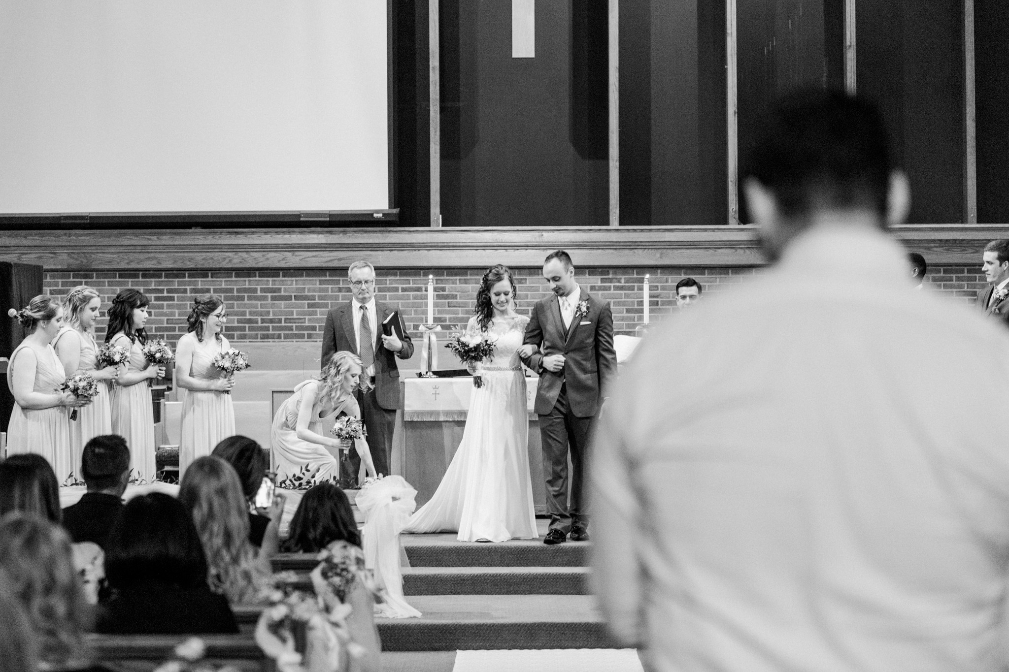 Beautiful Lavender Spring Wedding | Modern Bride | Laurenda Marie Photography | Michigan Weddings