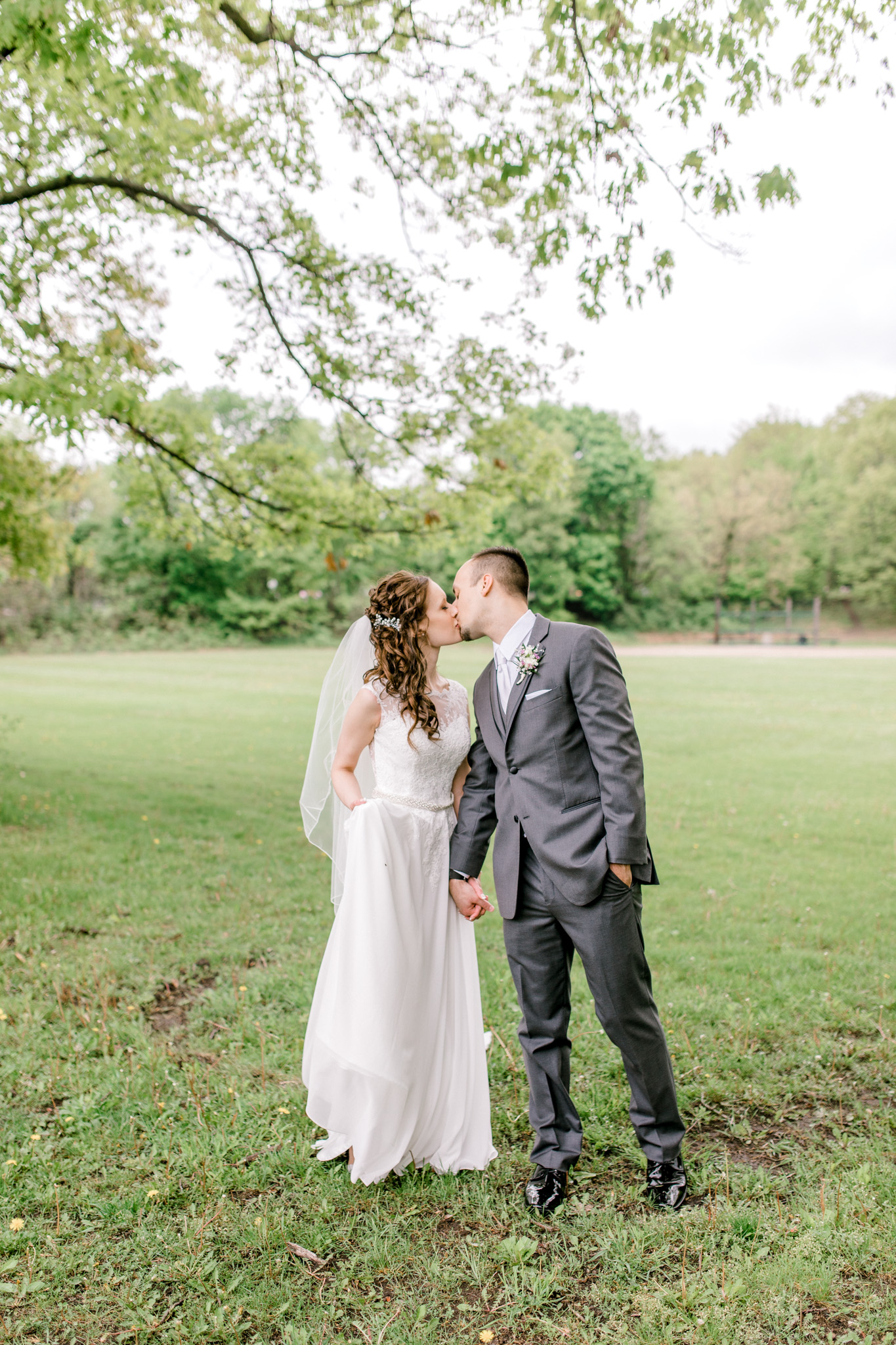 Beautiful Lavender Spring Wedding | Modern Bride | Laurenda Marie Photography | Michigan Weddings