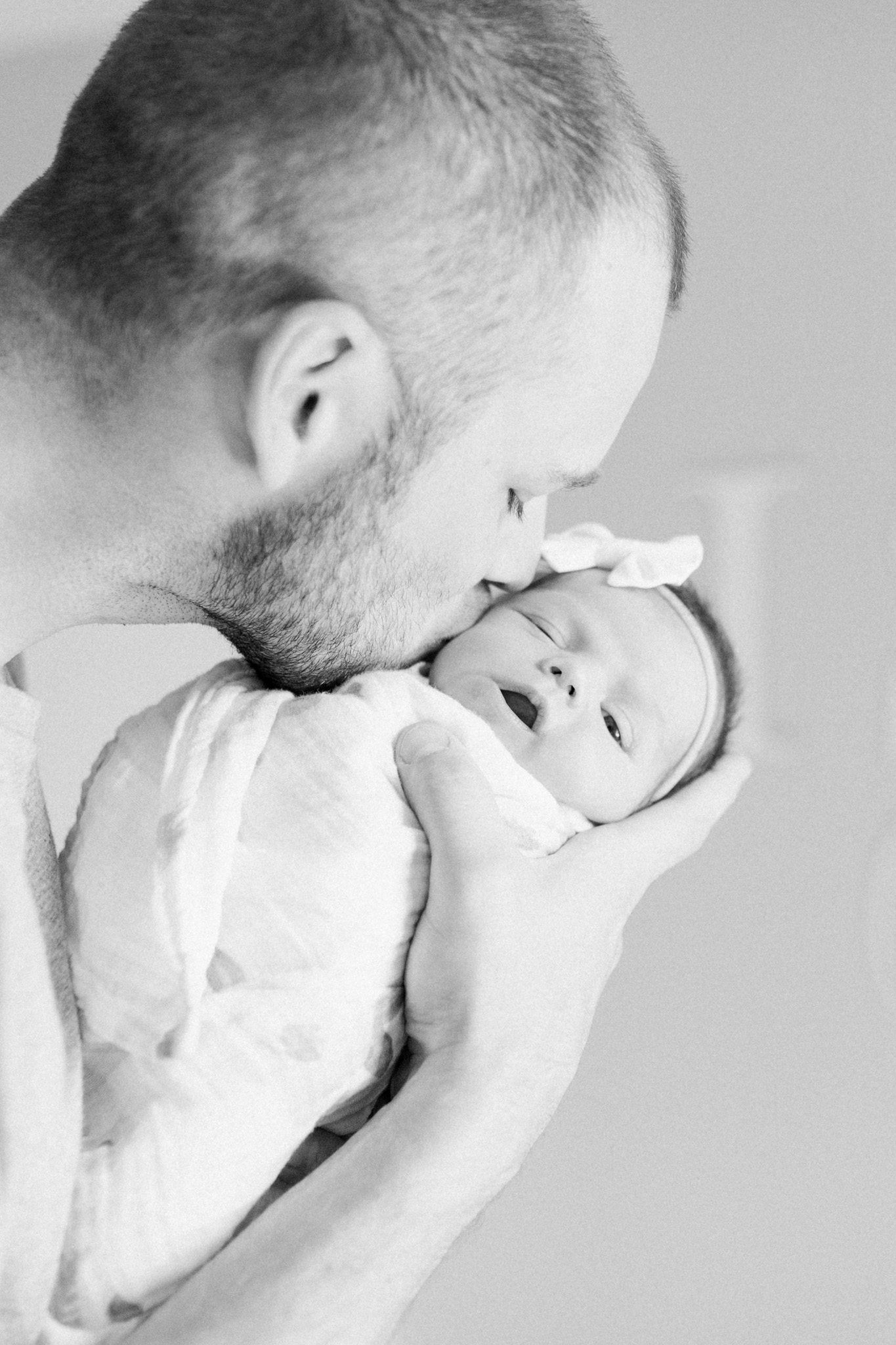 Light & Airy In-Home Newborn Lifestyle Session | Neutral Baby Girl Floral Nursery | Natural Light Lifestyle Session | Laurenda Marie Photography | West Michigan