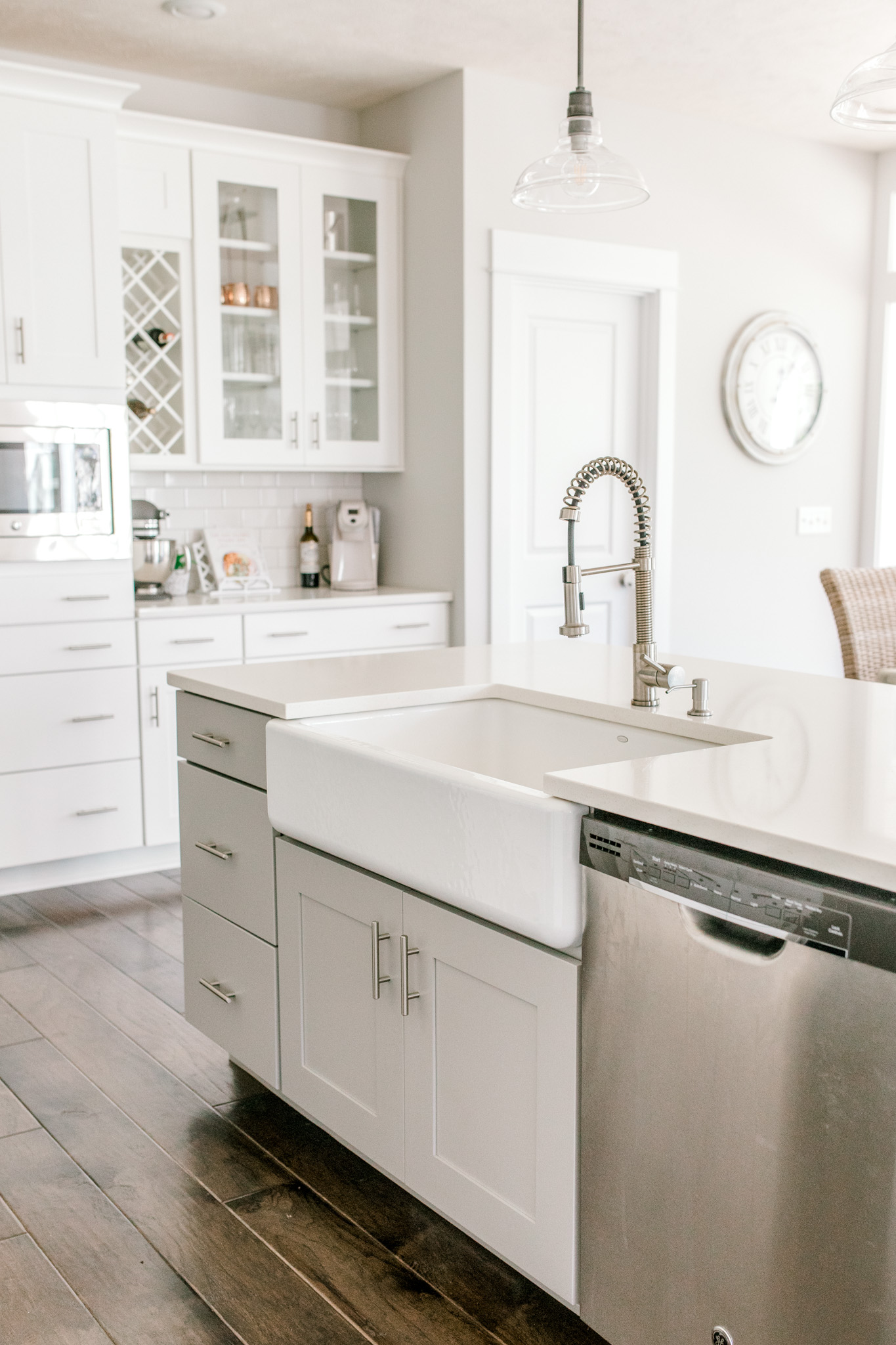 My White Modern Farmhouse Dream Kitchen | Industrial Kitchen | Fixer Upper Style Kitchen | Gray & White Kitchen | Apron Sink & Subway Tile