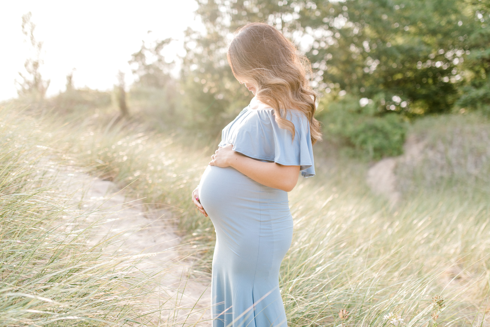 Baby Bump on the Beach | Jacques Family | Lake Michigan | Maternity Fashion | Laurenda Marie Photography