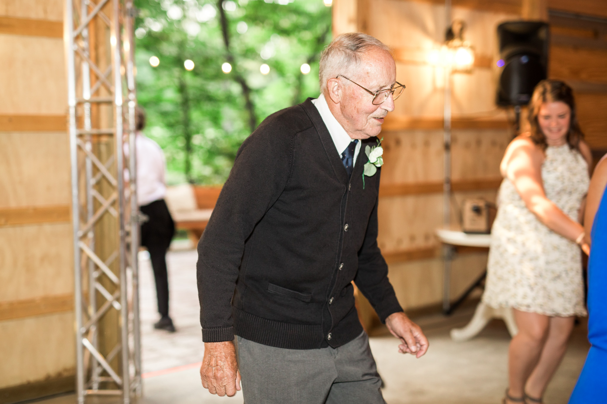 Timeless Wedding at Gable Hill Barn | Michigan Summer Wedding | Marcellus Michigan