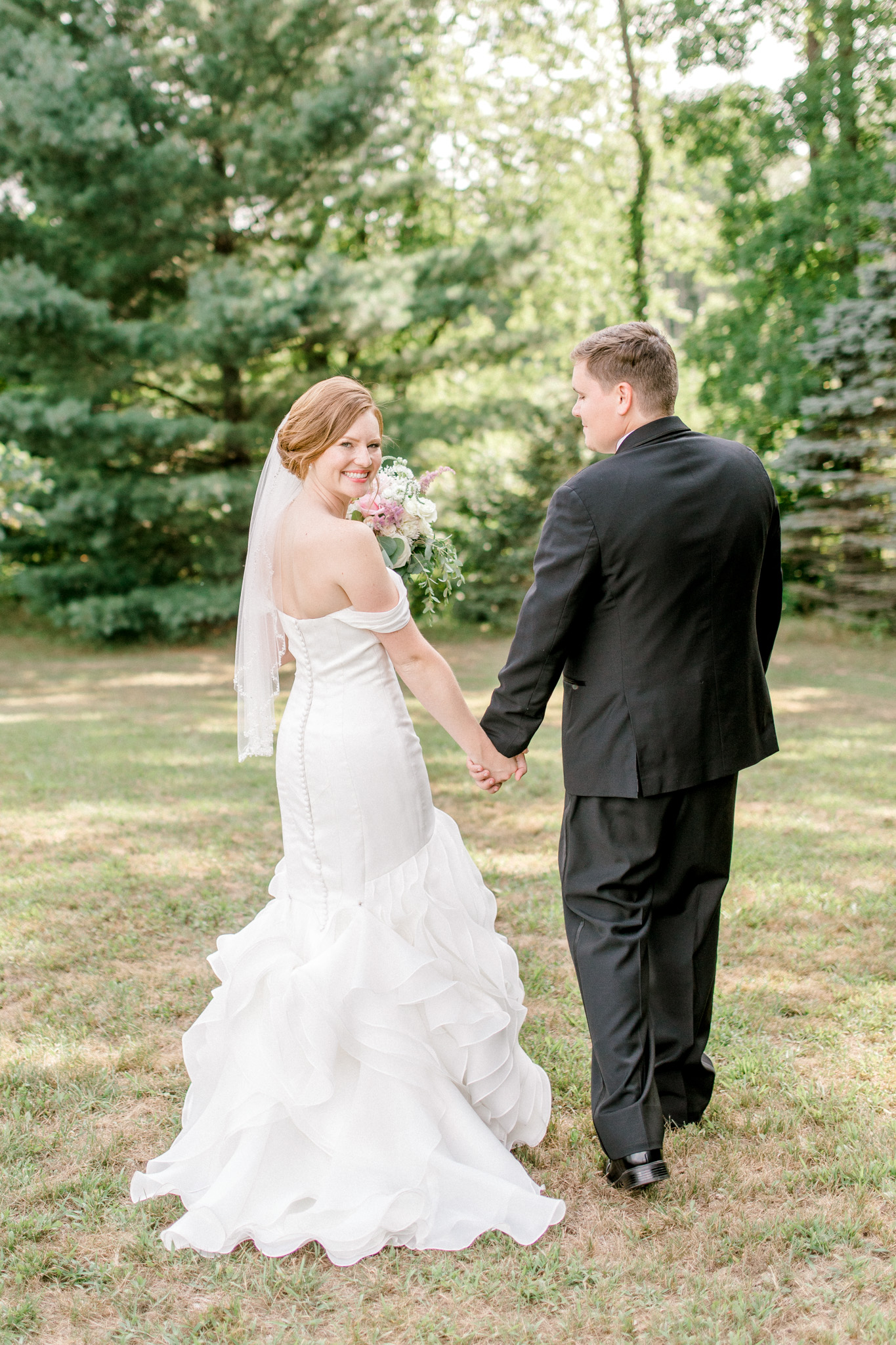 Timeless Wedding at Gable Hill Barn | Michigan Summer Wedding | Marcellus Michigan