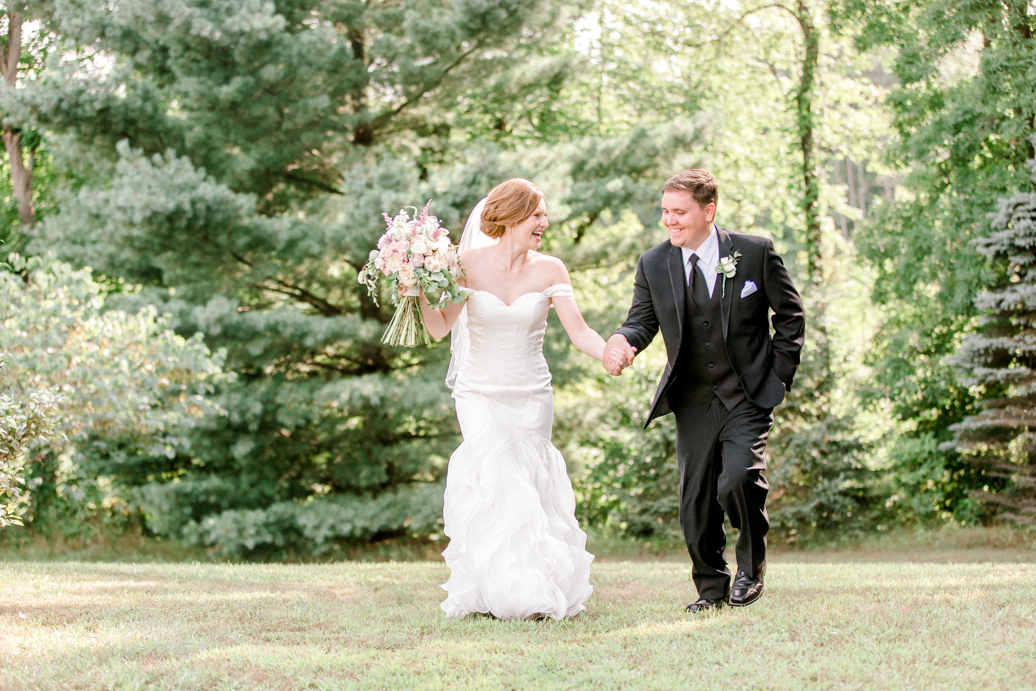 Timeless Wedding at Gable Hill Barn | Michigan Summer Wedding | Marcellus Michigan