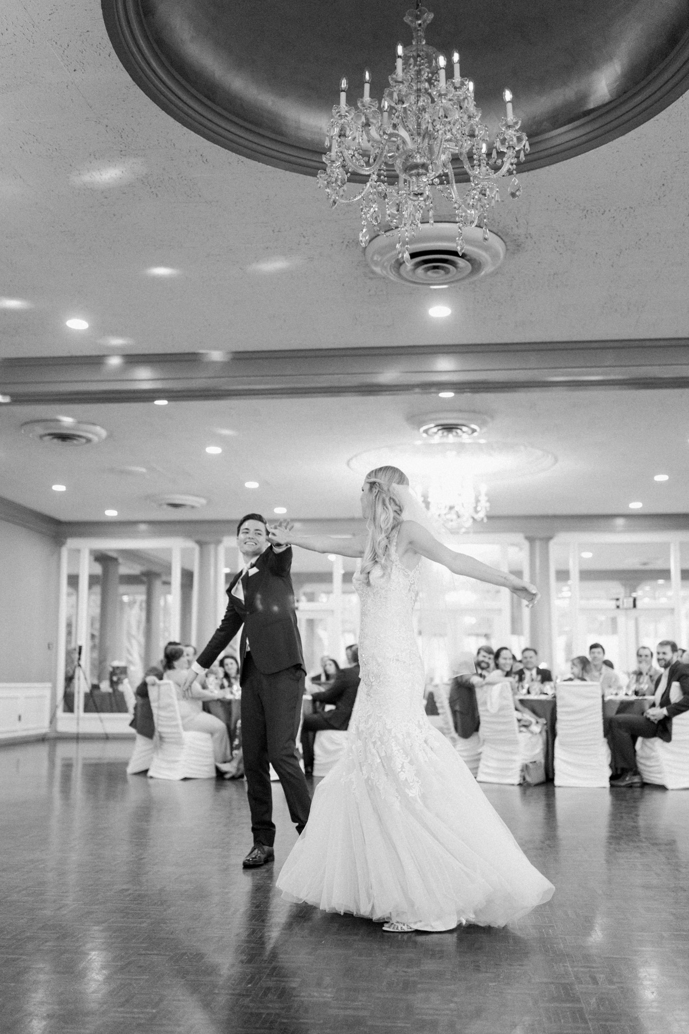 Elegant, Trendy Wedding in Detroit Michigan | Lace Wedding Gown and Royale Blue Tux | Floral Tie | Light & Airy Michigan Wedding Photographer