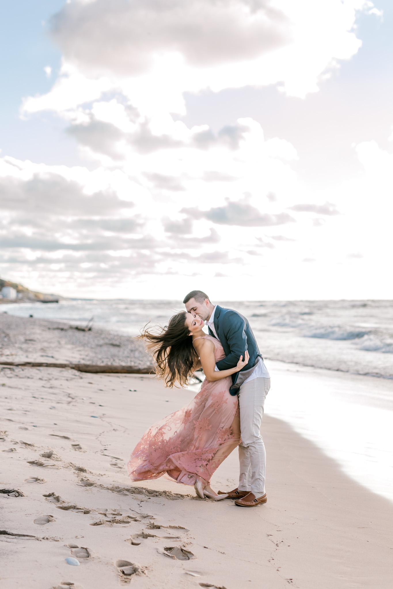 Fall Engagement Session at Lake Michigan and in the Park | Michigan Wedding Photographer | What to Wear to your Engagement Session