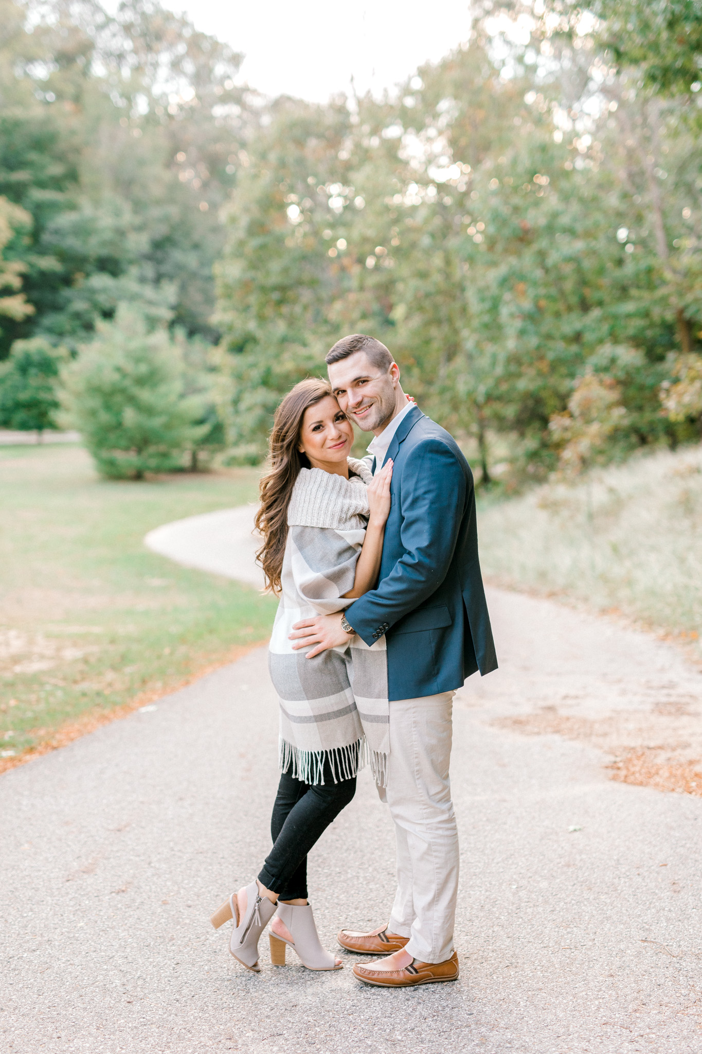 Fall Engagement Session at Lake Michigan and in the Park | Michigan Wedding Photographer | What to Wear to your Engagement Session
