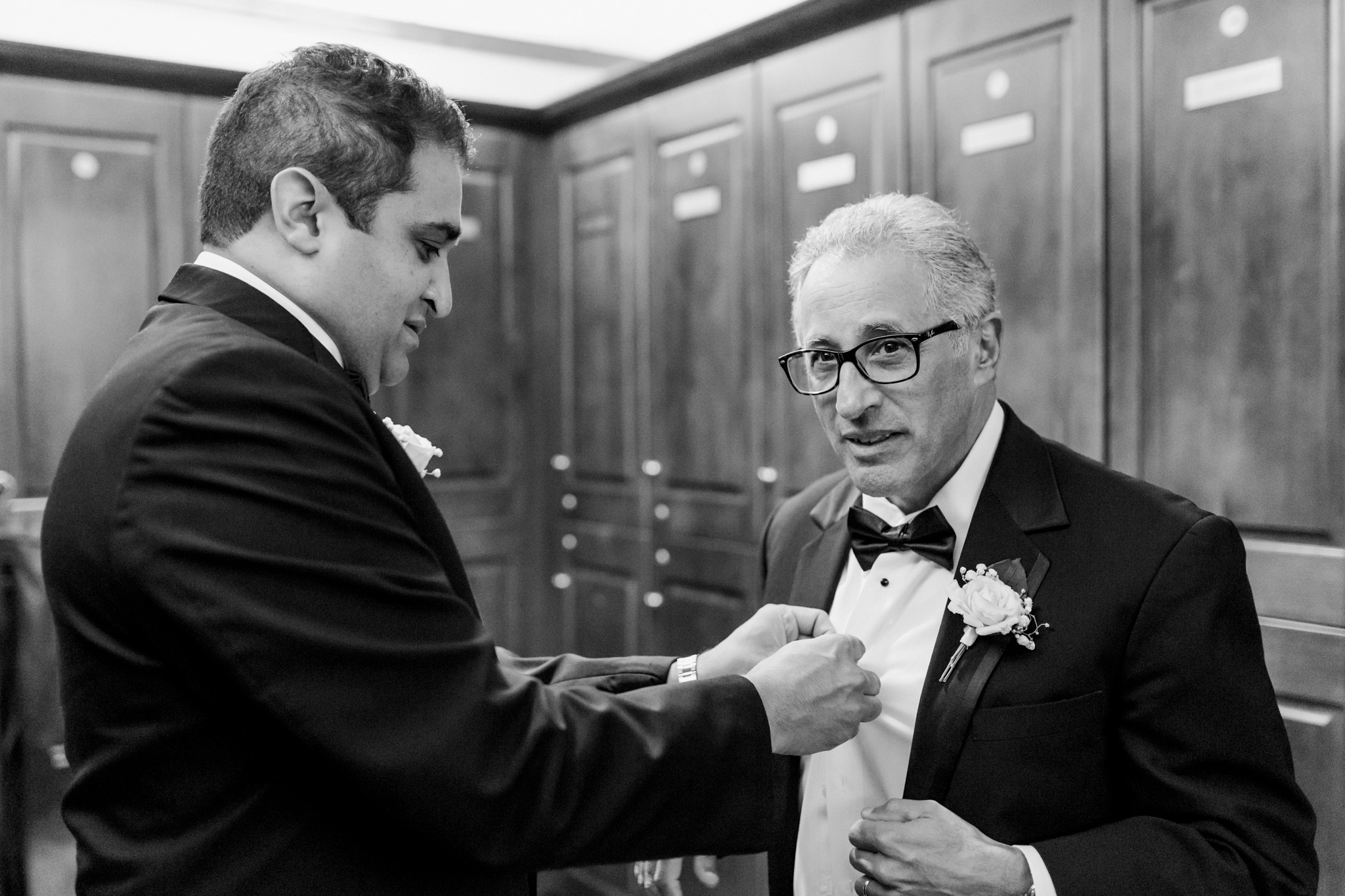 Stunning Country Club Wedding in Kalamazoo Michigan | West Michigan Wedding Photography | Classic Black and White