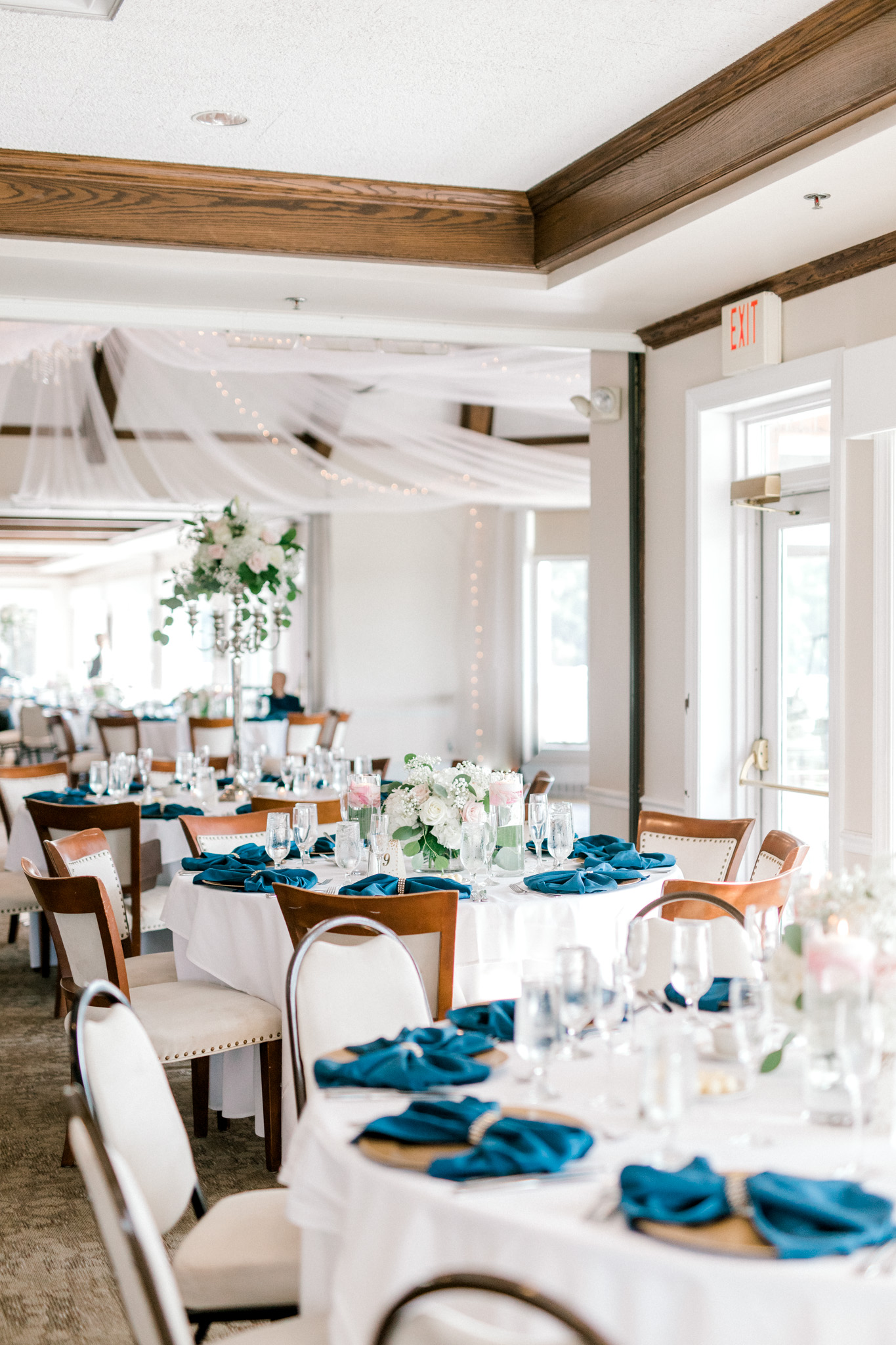 Stunning Country Club Wedding in Kalamazoo Michigan | West Michigan Wedding Photography | Classic Black and White