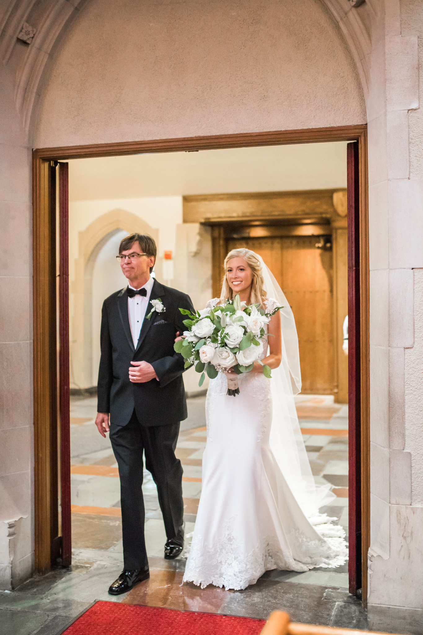 Stunning Country Club Wedding in Kalamazoo Michigan | West Michigan Wedding Photography | Classic Black and White