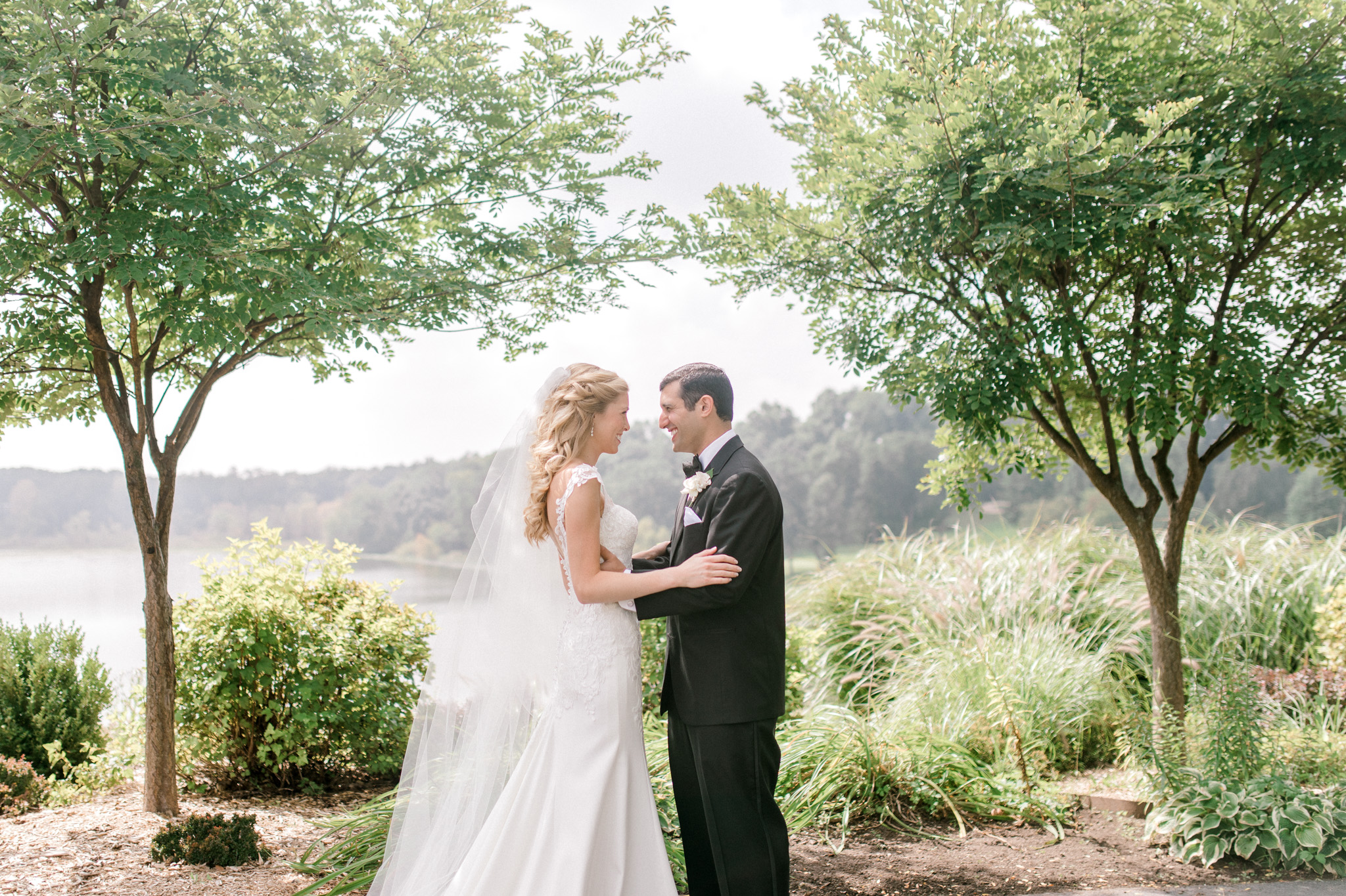 Stunning Country Club Wedding in Kalamazoo Michigan | West Michigan Wedding Photography | Classic Black and White Wedding