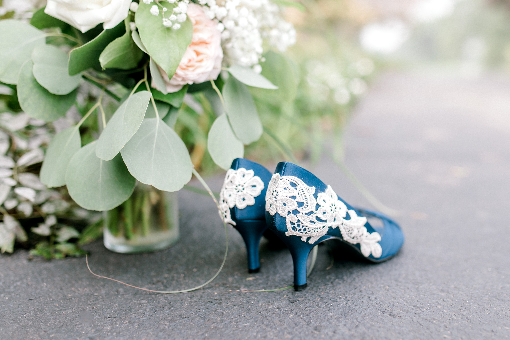 Stunning Country Club Wedding in Kalamazoo Michigan | West Michigan Wedding Photography | Classic Black and White