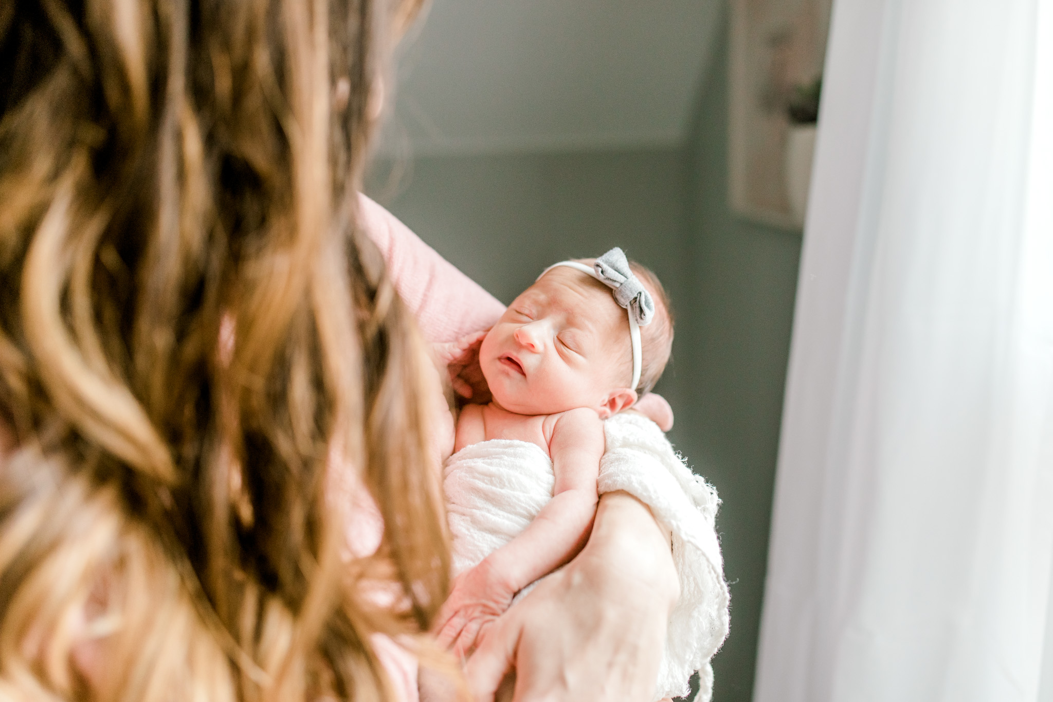 Newborn Lifestyle Session | In-Home Lifestyle | West Michigan Family Photographer | Light & Airy Photographer