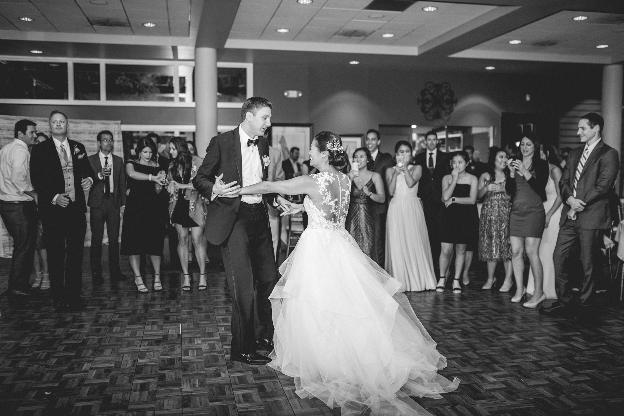 Fall Country Club Wedding in Michigan | Outdoor Autumn Wedding | Classic black and white wedding | Laurenda Marie Photography