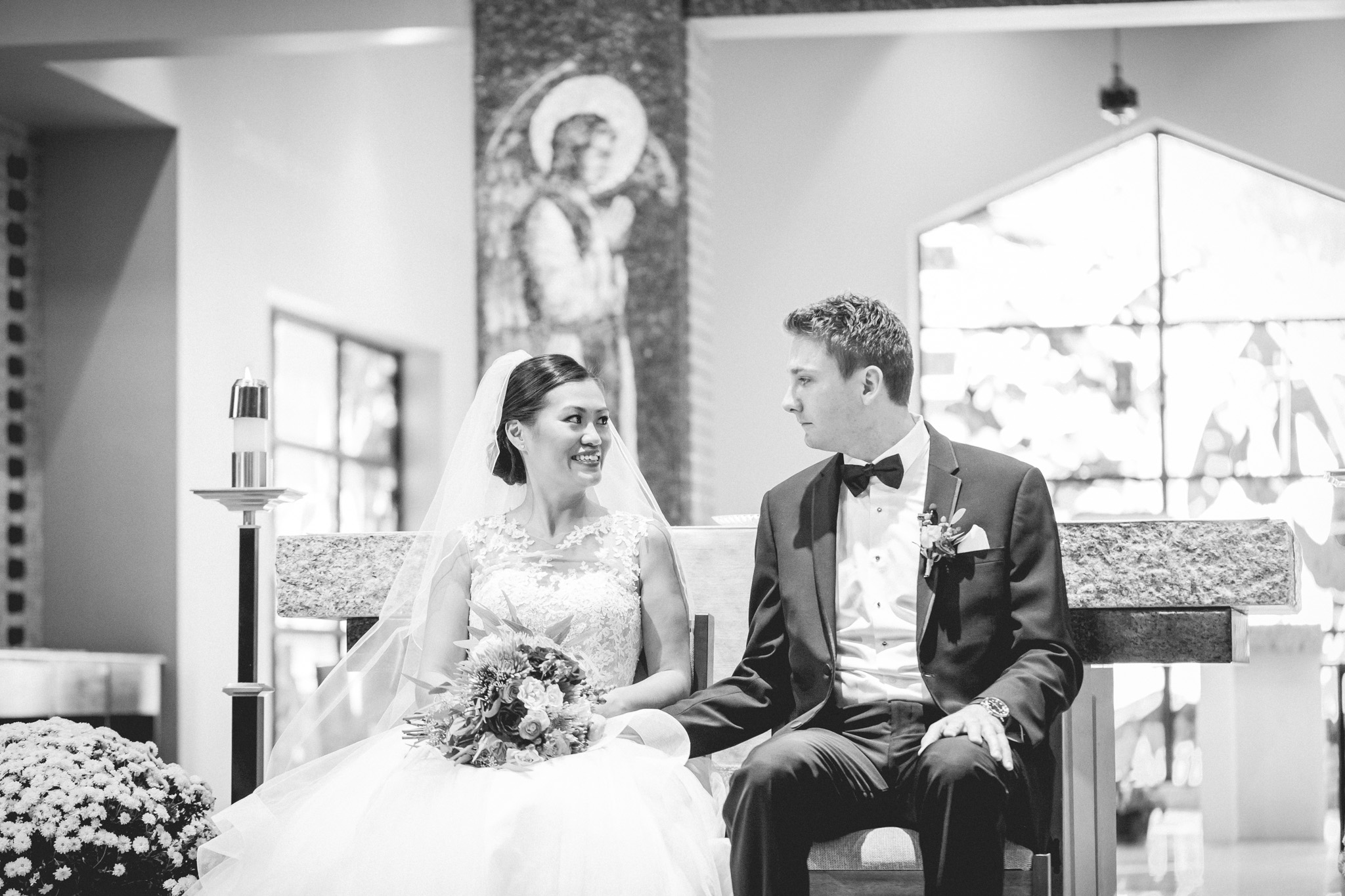 Fall Country Club Wedding in Michigan | Outdoor Autumn Wedding | Classic black and white wedding | Laurenda Marie Photography