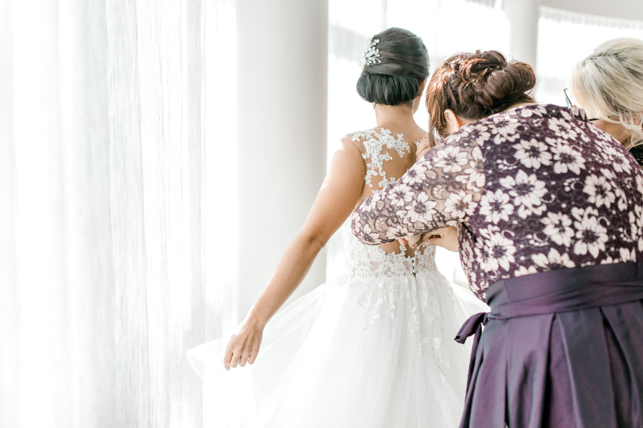 Fall Country Club Wedding in Michigan | Outdoor Autumn Wedding | Classic black and white wedding | Laurenda Marie Photography