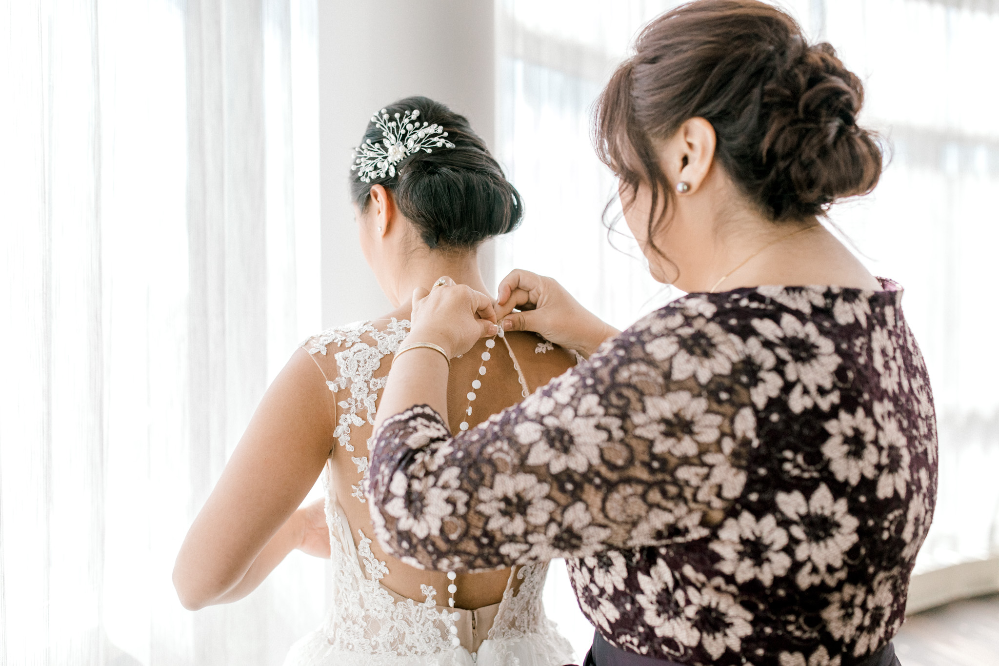 Fall Country Club Wedding in Michigan | Outdoor Autumn Wedding | Classic black and white wedding | Laurenda Marie Photography