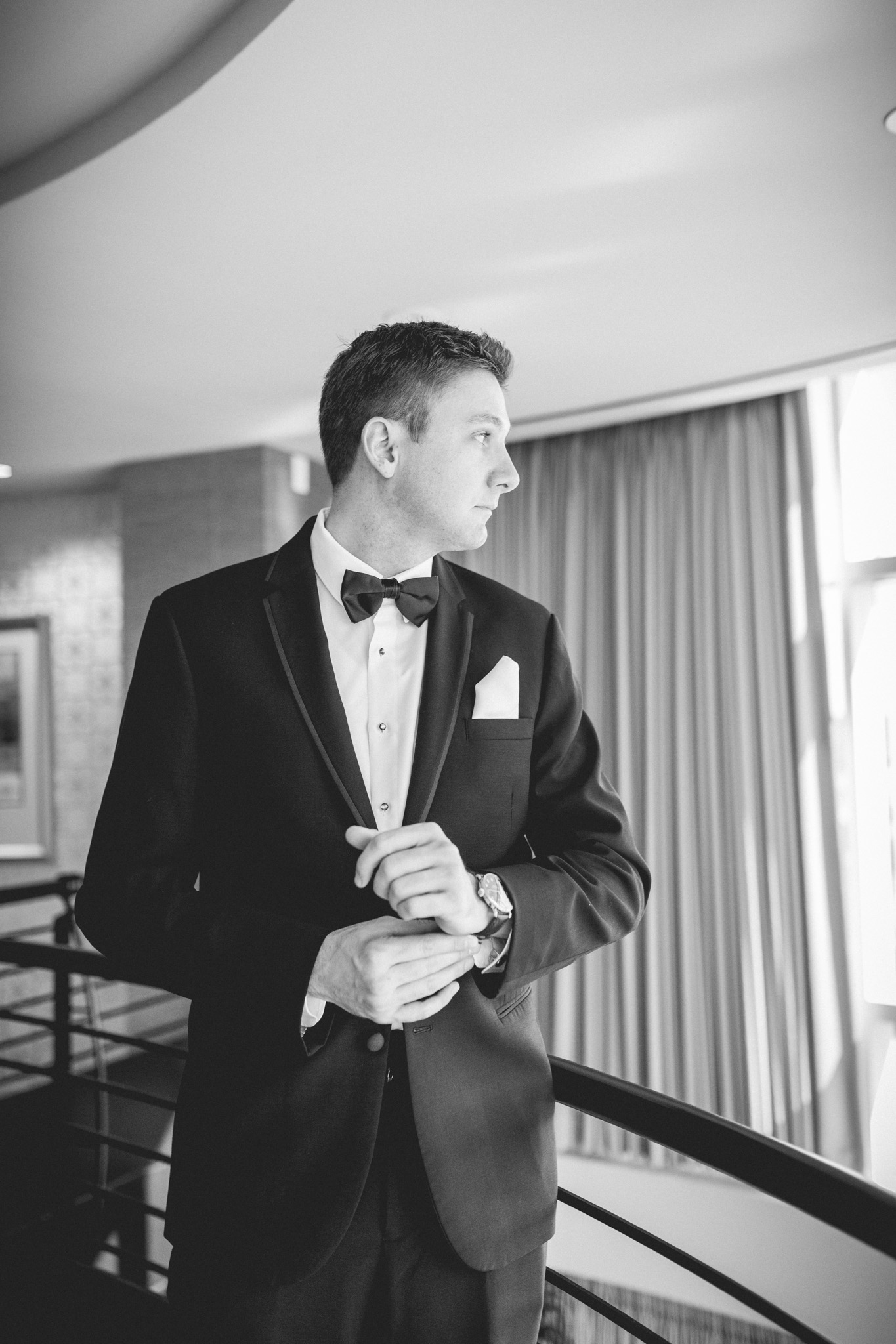 Fall Country Club Wedding in Michigan | Outdoor Autumn Wedding | Classic black and white wedding | Laurenda Marie Photography
