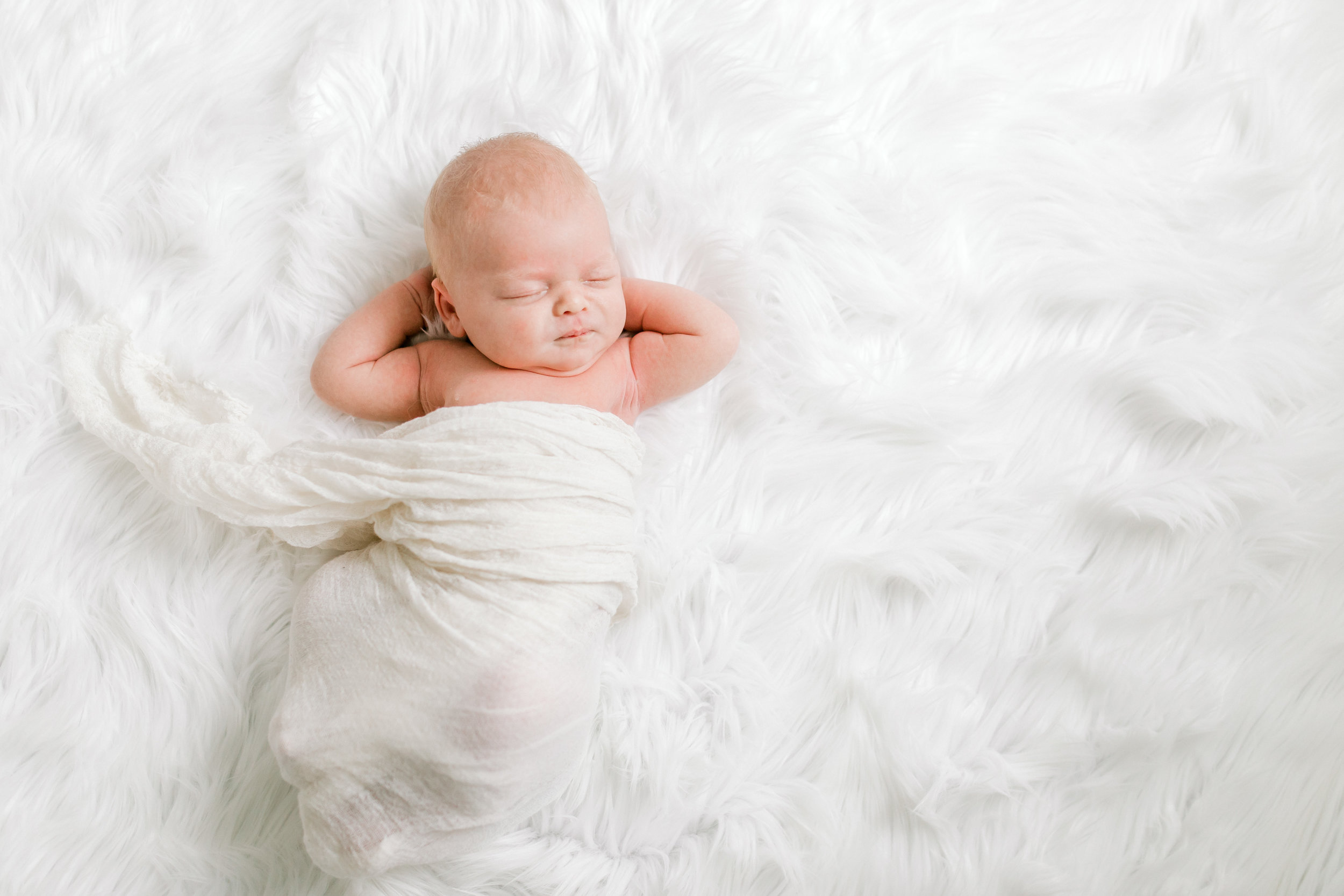 Earthy In-Home Newborn Lifestyle Session | Minimal Nursery Design | Modern Rustic Nursery | Baby Boy Nursery | Dream Nursery