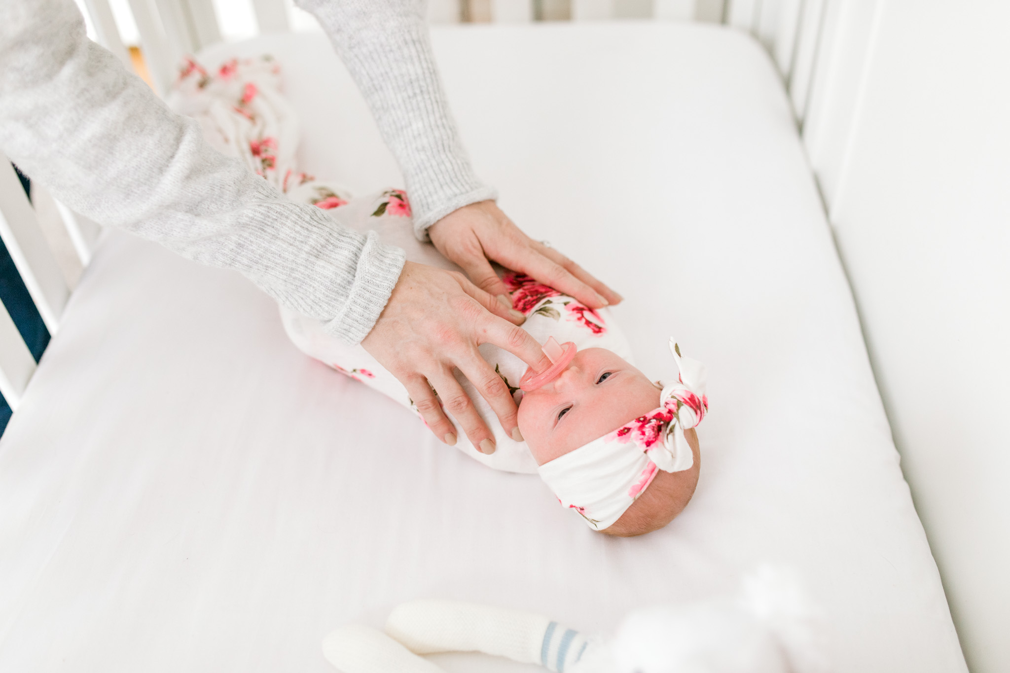In-Home Lifestyle Session | Newborn Lifestyle Session | Baby Girl Nursery | Nursery Design | Floral Swaddle Wrap | Laurenda Marie Photography