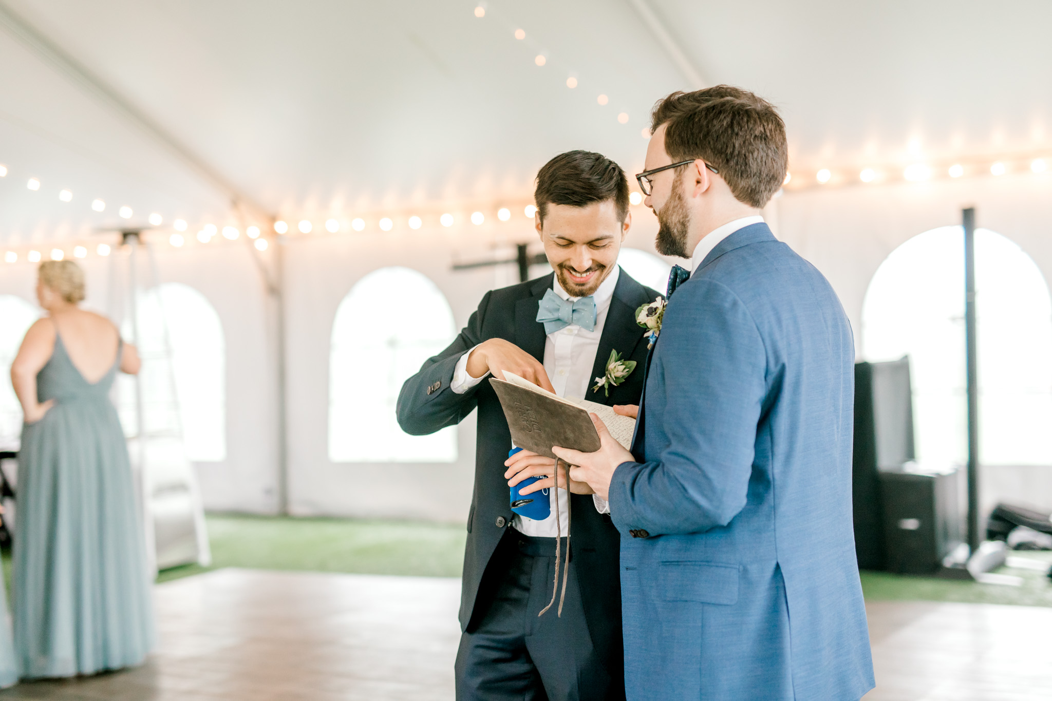 Rainy Vineyard Wedding in Southern Michigan | 12 Corners Vineyard Wedding | Beach Wedding in Michigan