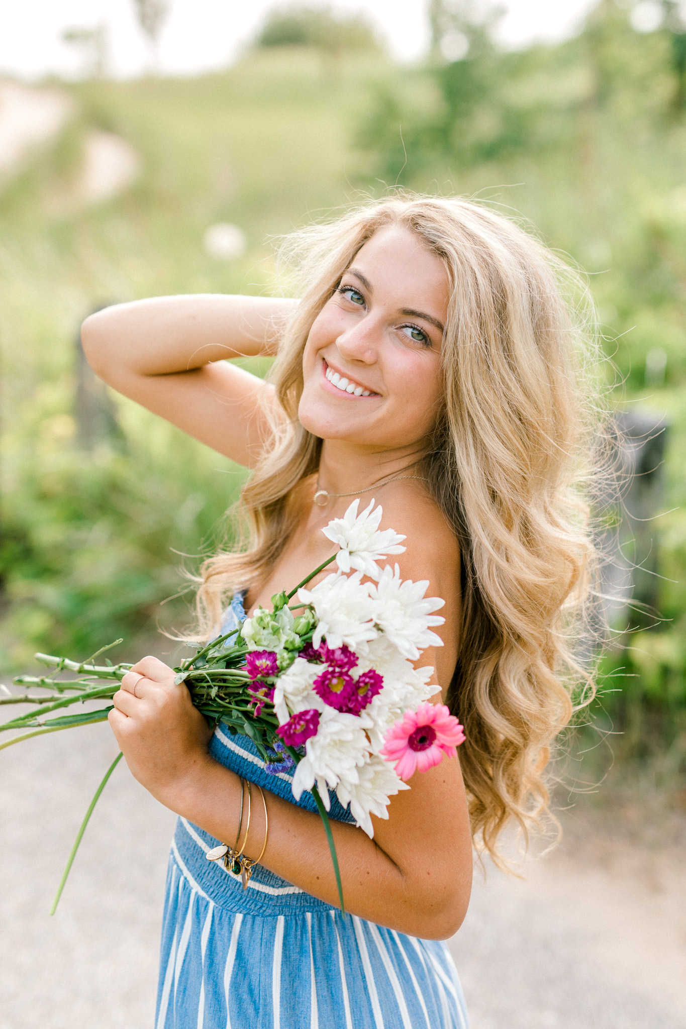 Beautiful Senior Girl Session at the Orchard and at the Beach | Senior Girl Poses | Senior Girl Wardrobe