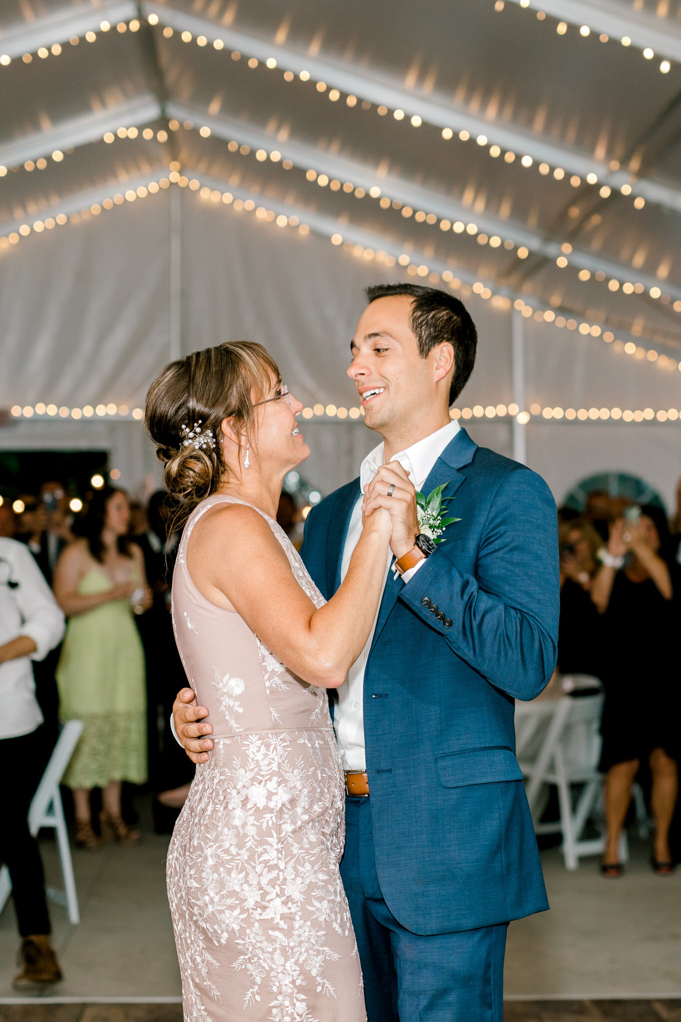 Outdoor Michigan Wedding at The Felt Estate | Wild deer photobombs golden hour portraits and eats the brides bouquet | Laurenda Marie Photography