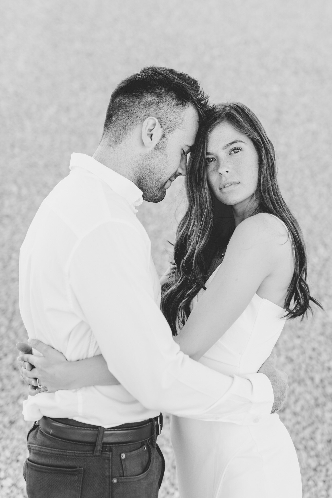 Light Filled Classy &amp; Romantic Engagement Session in Michigan | Light &amp; Airy Michigan Wedding Photographer | Black &amp; White Engagement