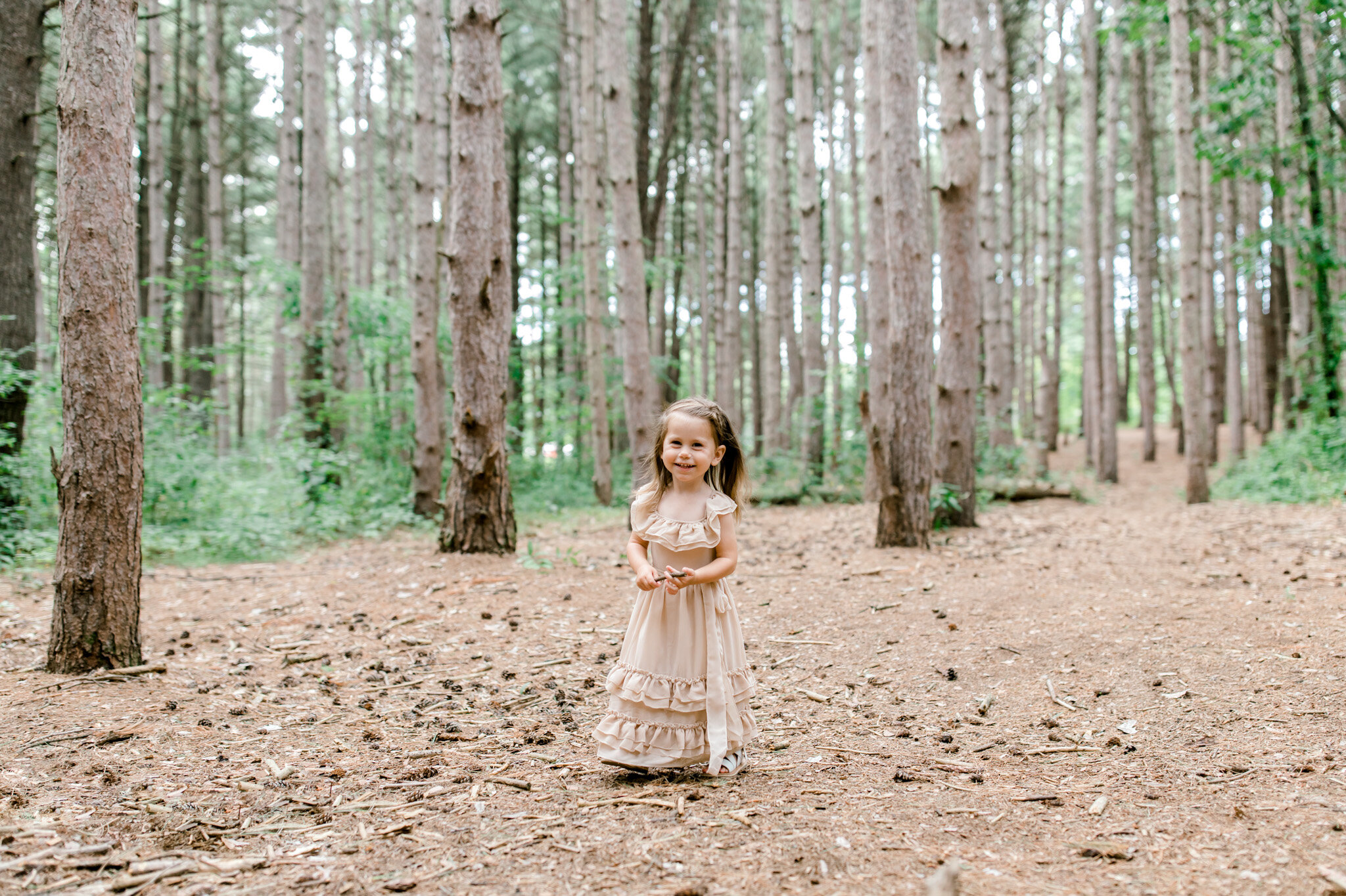 Woodland Family Lifestyle Session | Family Photo Wardrobe | Michigan Family Photographer