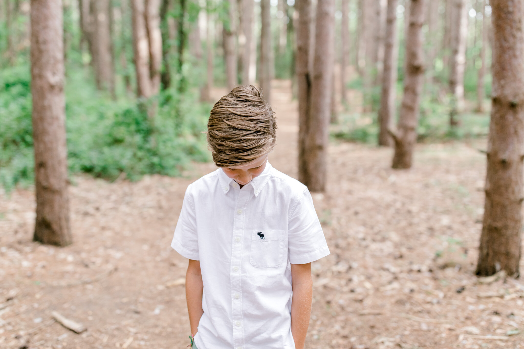 Woodland Family Lifestyle Session | Family Photo Wardrobe | Michigan Family Photographer