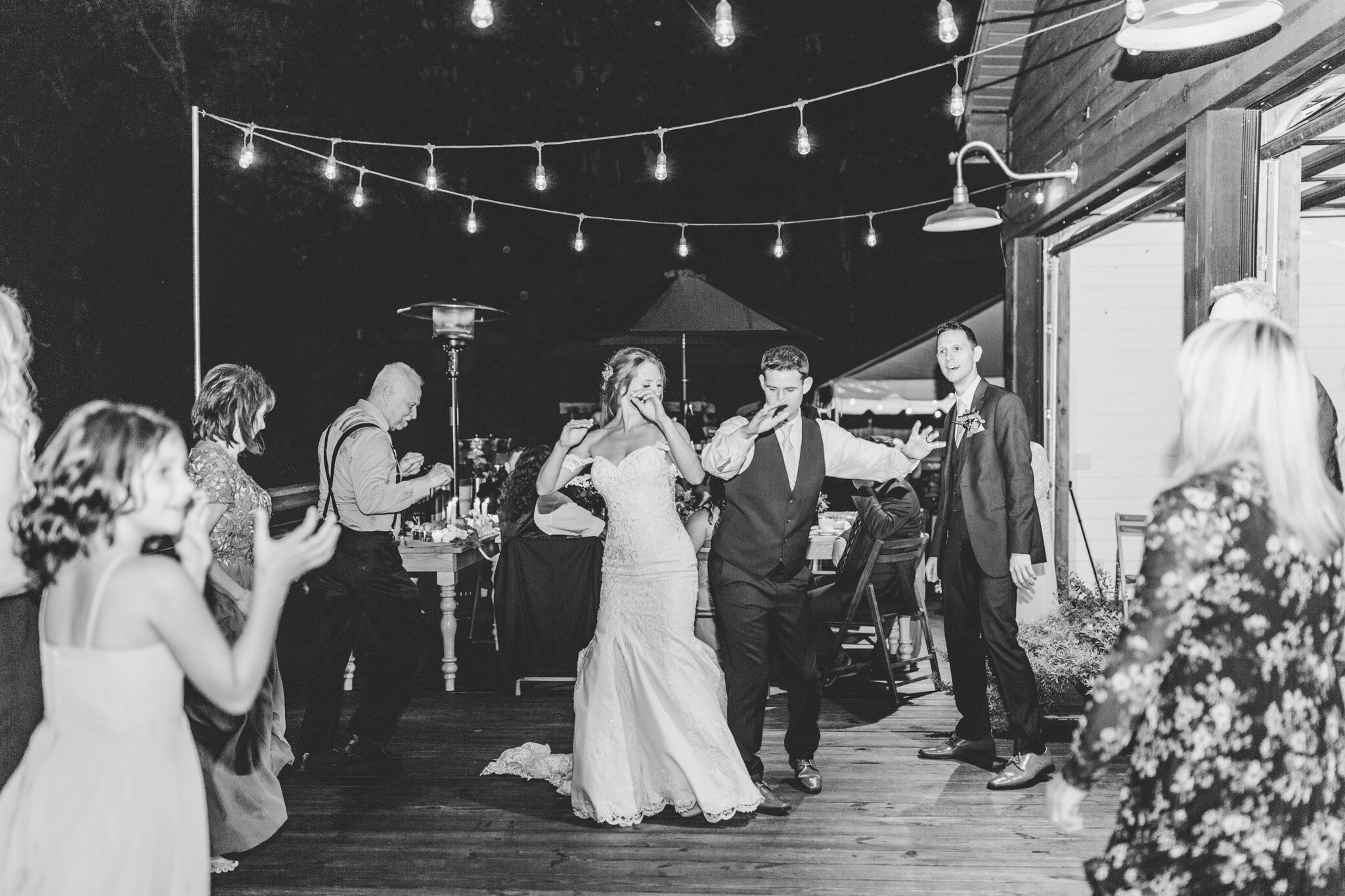 Colorful Wedding at the Black Barn Vineyard | Light &amp; Airy Michigan Wedding Photography