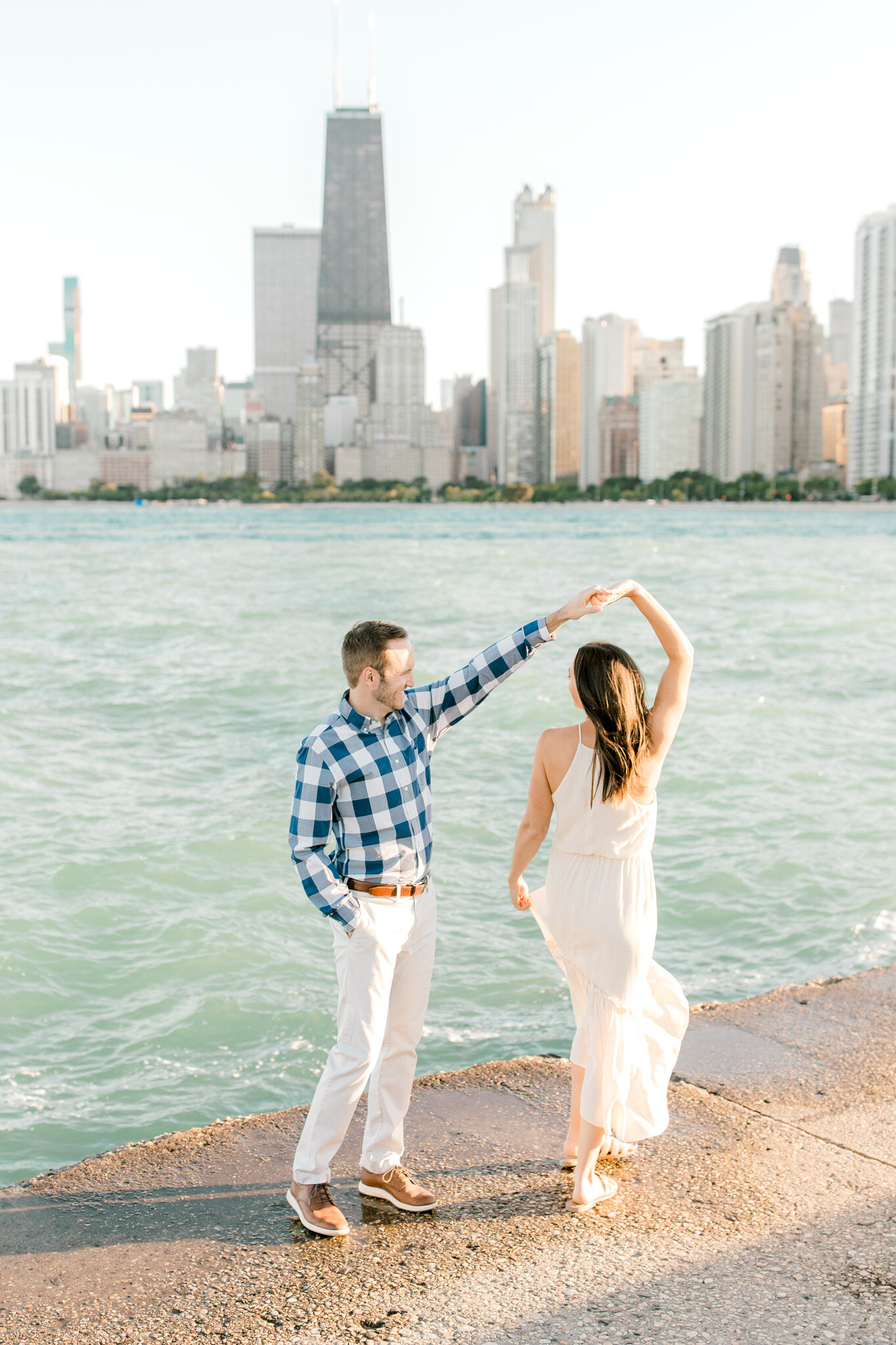 Chicago Skyline Engagement Session | Light &amp; Airy Wedding Photographer | West Michigan Wedding Photographer