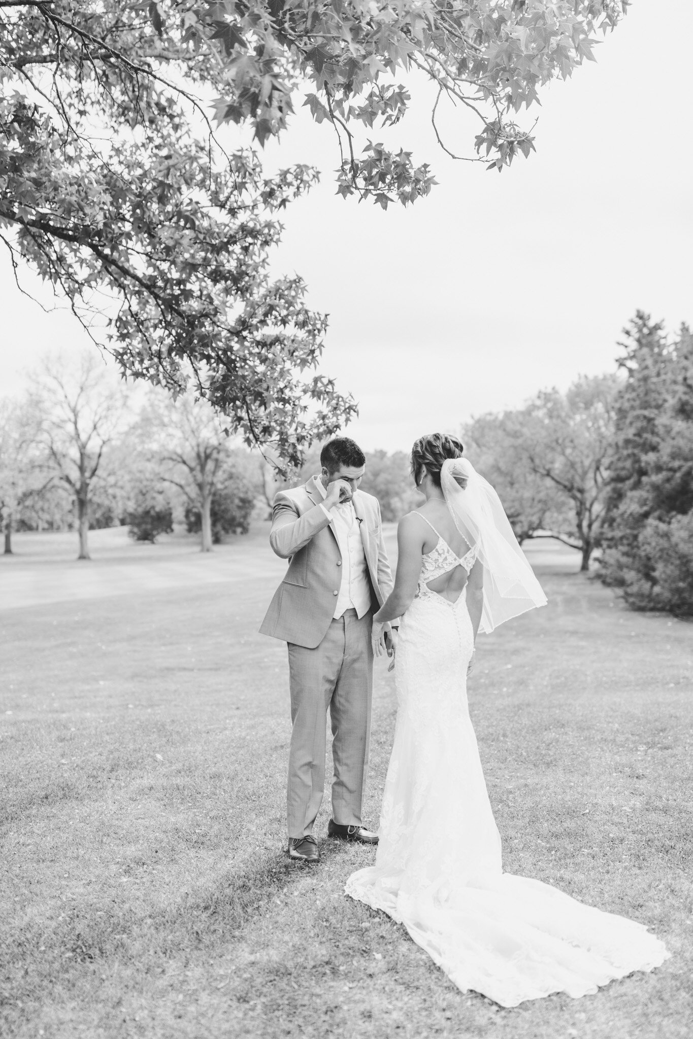 Autumn Wedding at The Country Club of Jackson | Light &amp; Airy Michigan Wedding Photographer