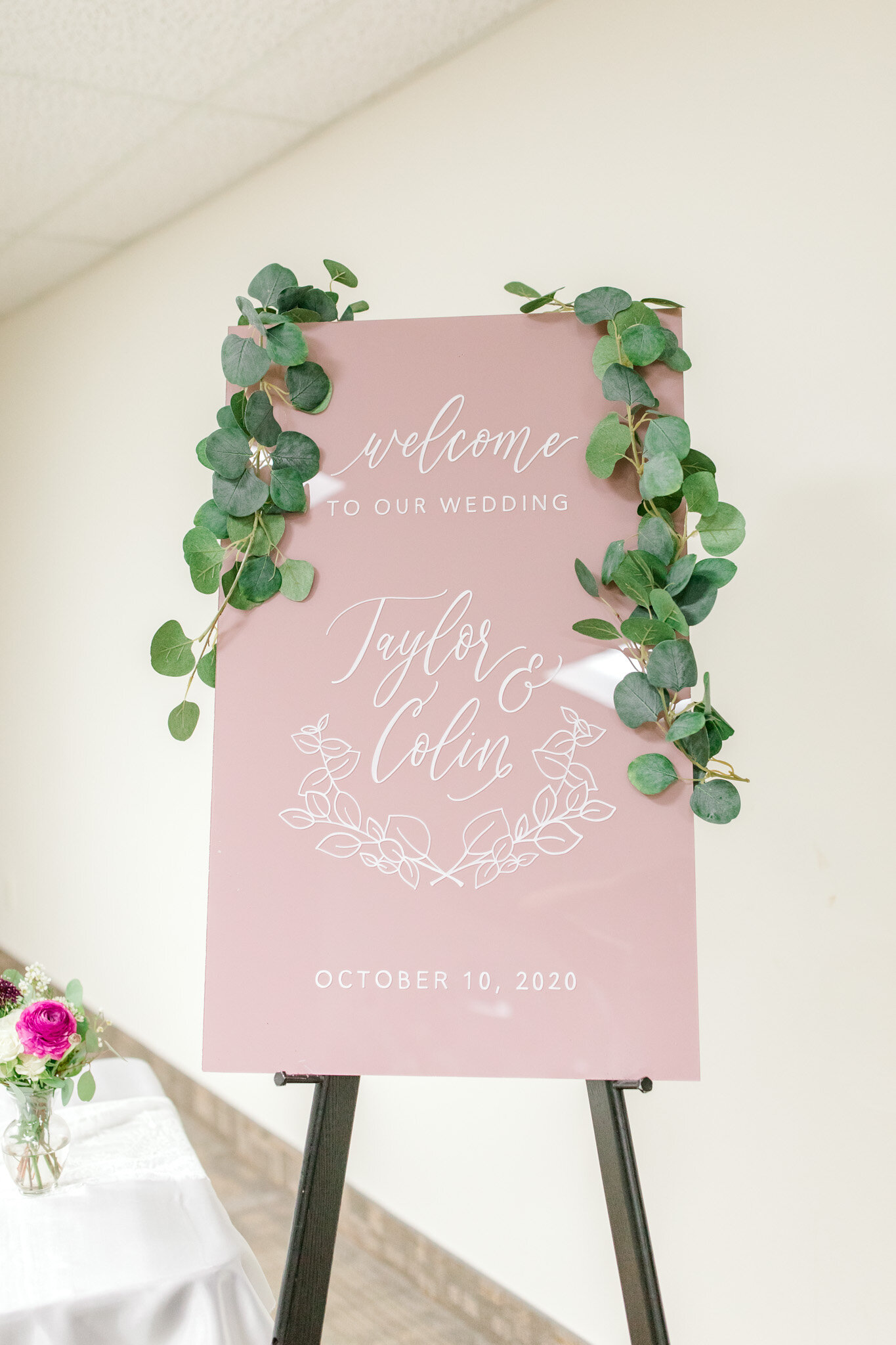 Autumn Wedding at The Country Club of Jackson | Light &amp; Airy Michigan Wedding Photographer