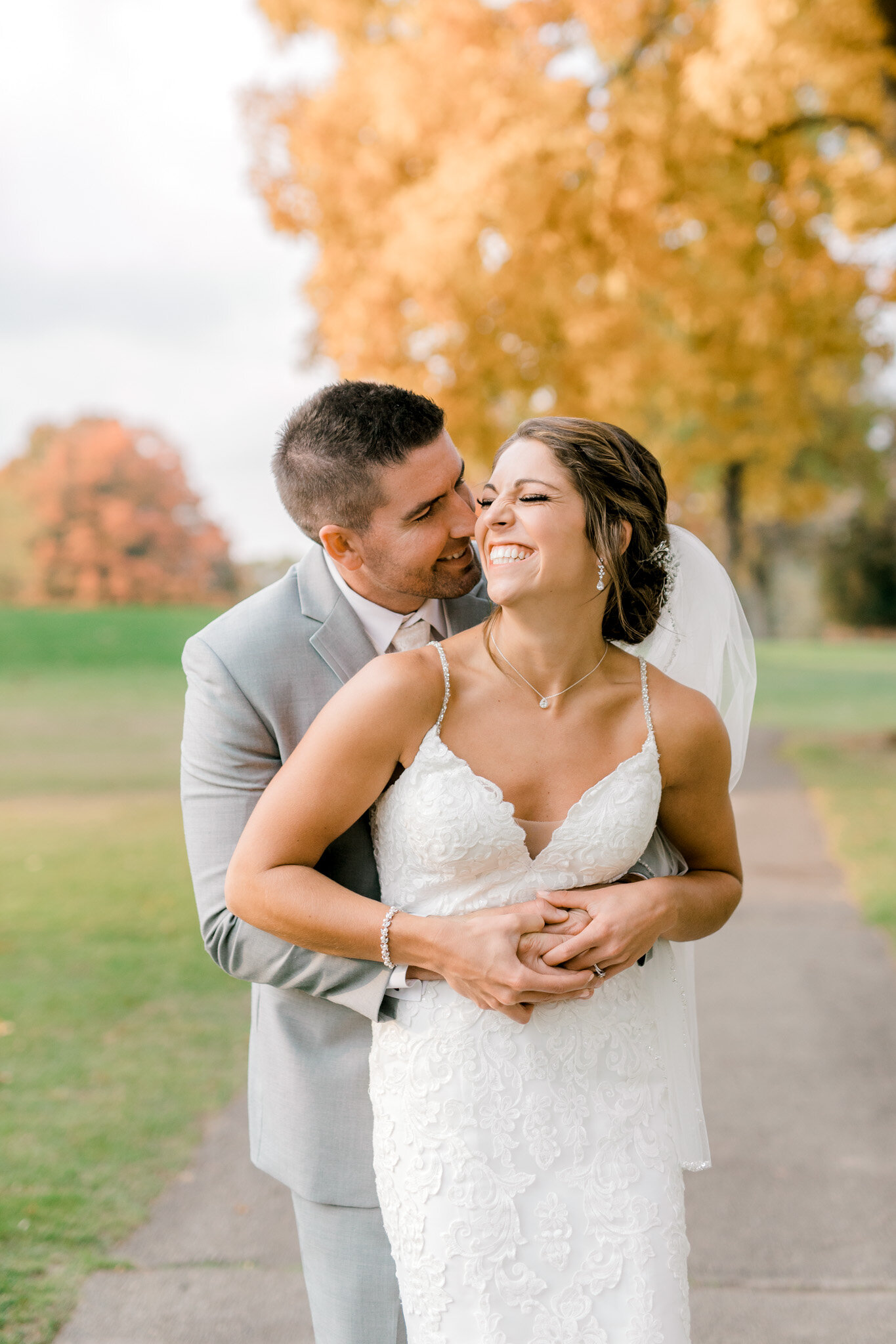 Autumn Wedding at The Country Club of Jackson | Light &amp; Airy Michigan Wedding Photographer