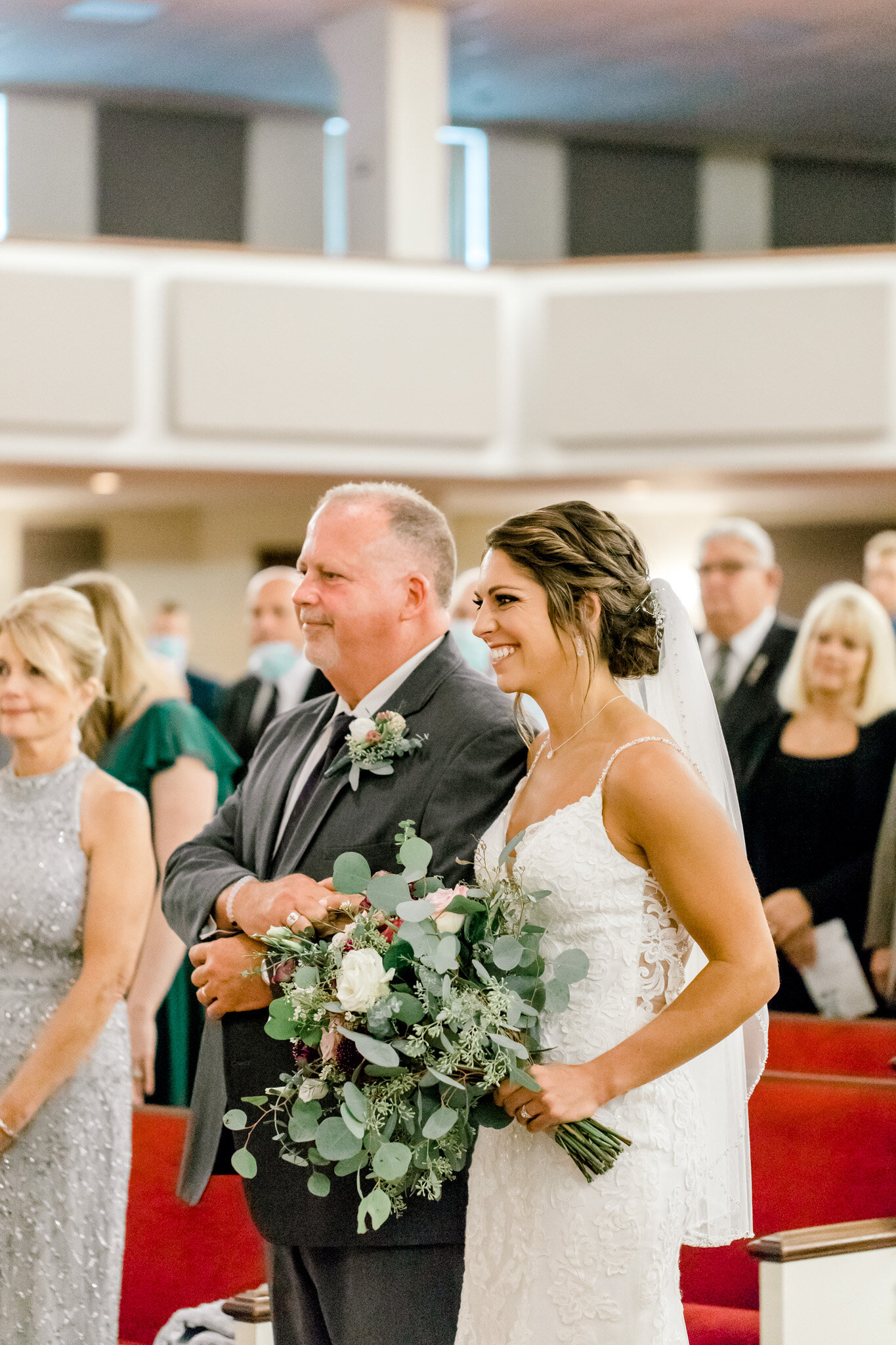 Autumn Wedding at The Country Club of Jackson | Light &amp; Airy Michigan Wedding Photographer