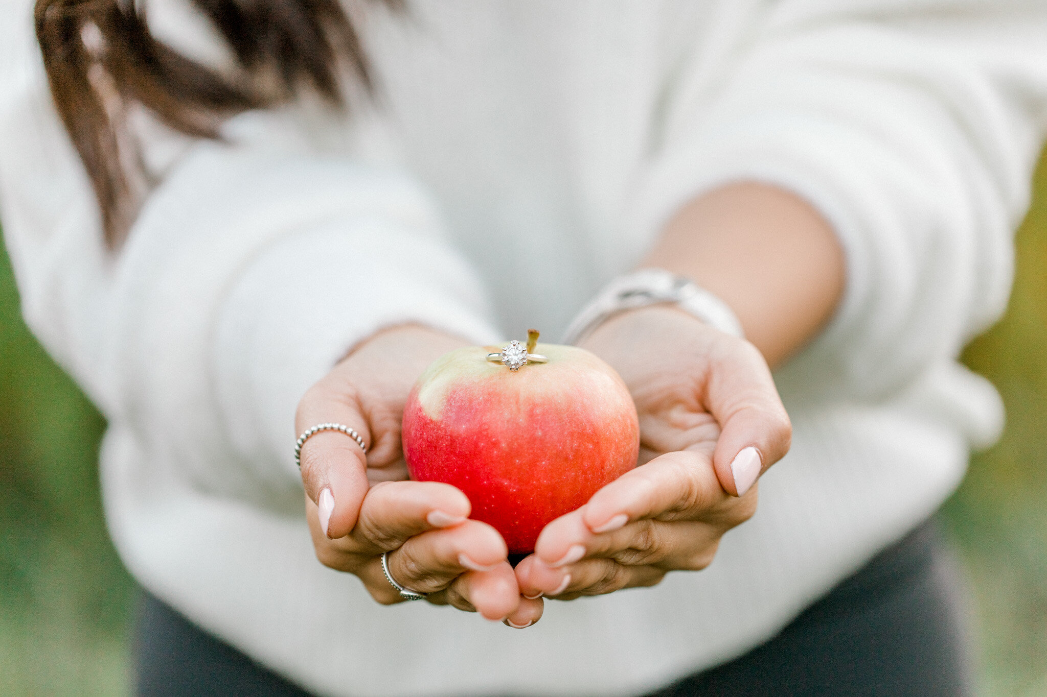 Classy &amp; Colorful Fall Engagement Sessions | Light &amp; Airy Michigan Wedding Photography