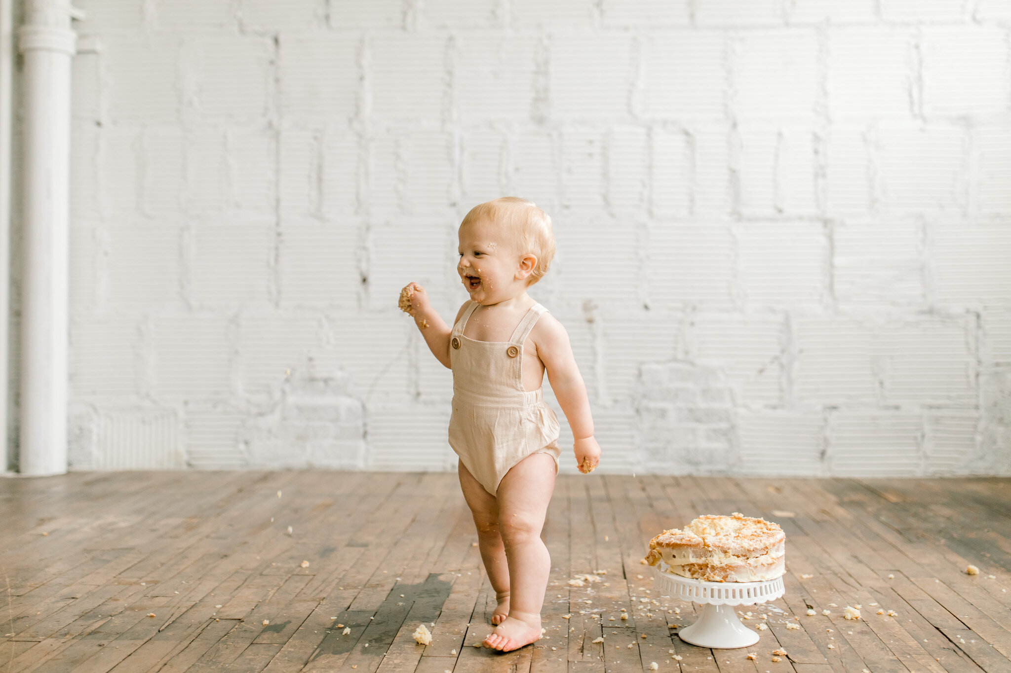 Simple, Neutral Cake Smash | Light &amp; Airy Photography | Baby Boy First Birthday Photos