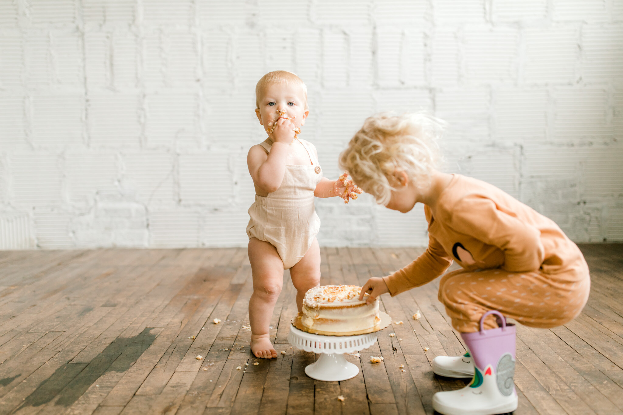 Simple, Neutral Cake Smash | Light &amp; Airy Photography | Baby Boy First Birthday Photos