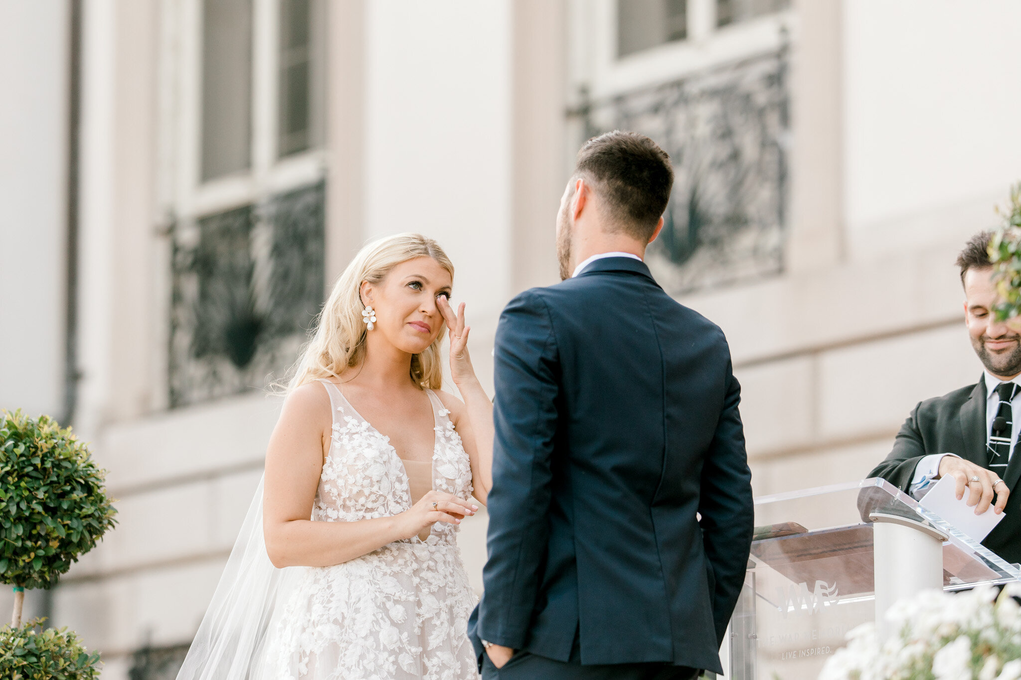 Grand wedding at The War Memorial | Grand Rapids Wedding Photographer | West Michigan Wedding Photography | Fine Art Light &amp; Airy