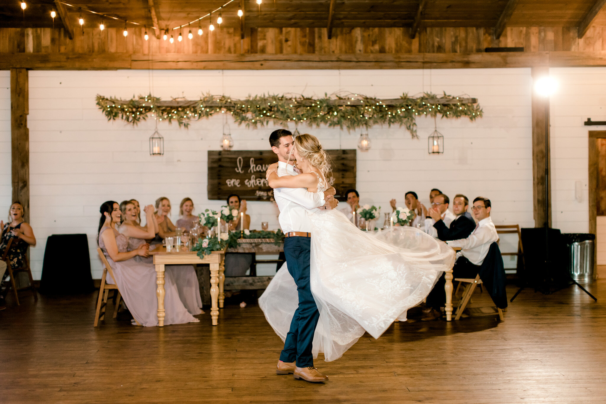 Jackson Michigan Wedding at Black Barn Vineyard | Laurenda Marie Photography | Light and Airy West Michigan Wedding Photography