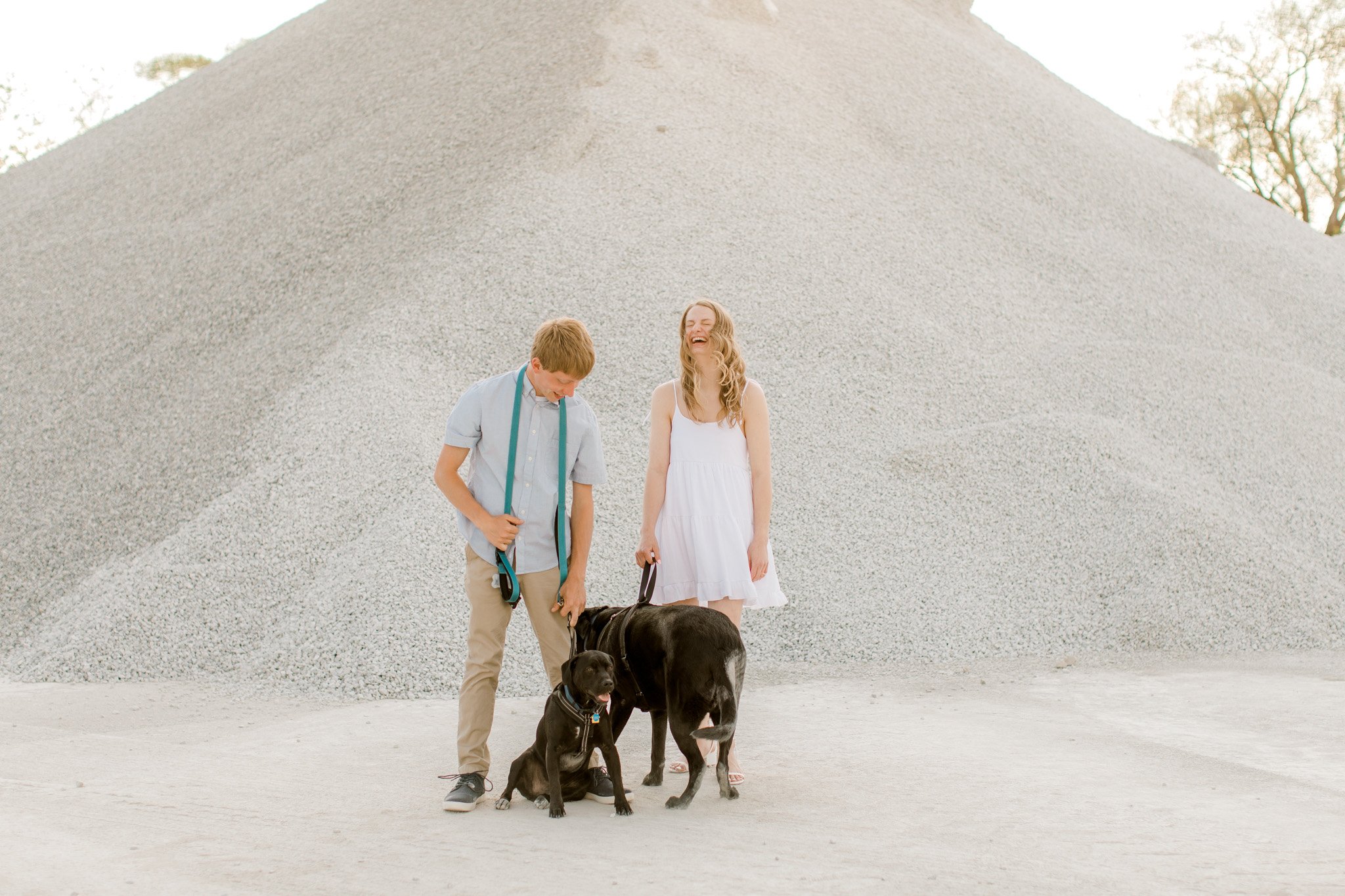 Romantic Modern Engagement Session | Fine Art Wedding Photographer | Michigan Wedding Photography | Laurenda Marie Photography